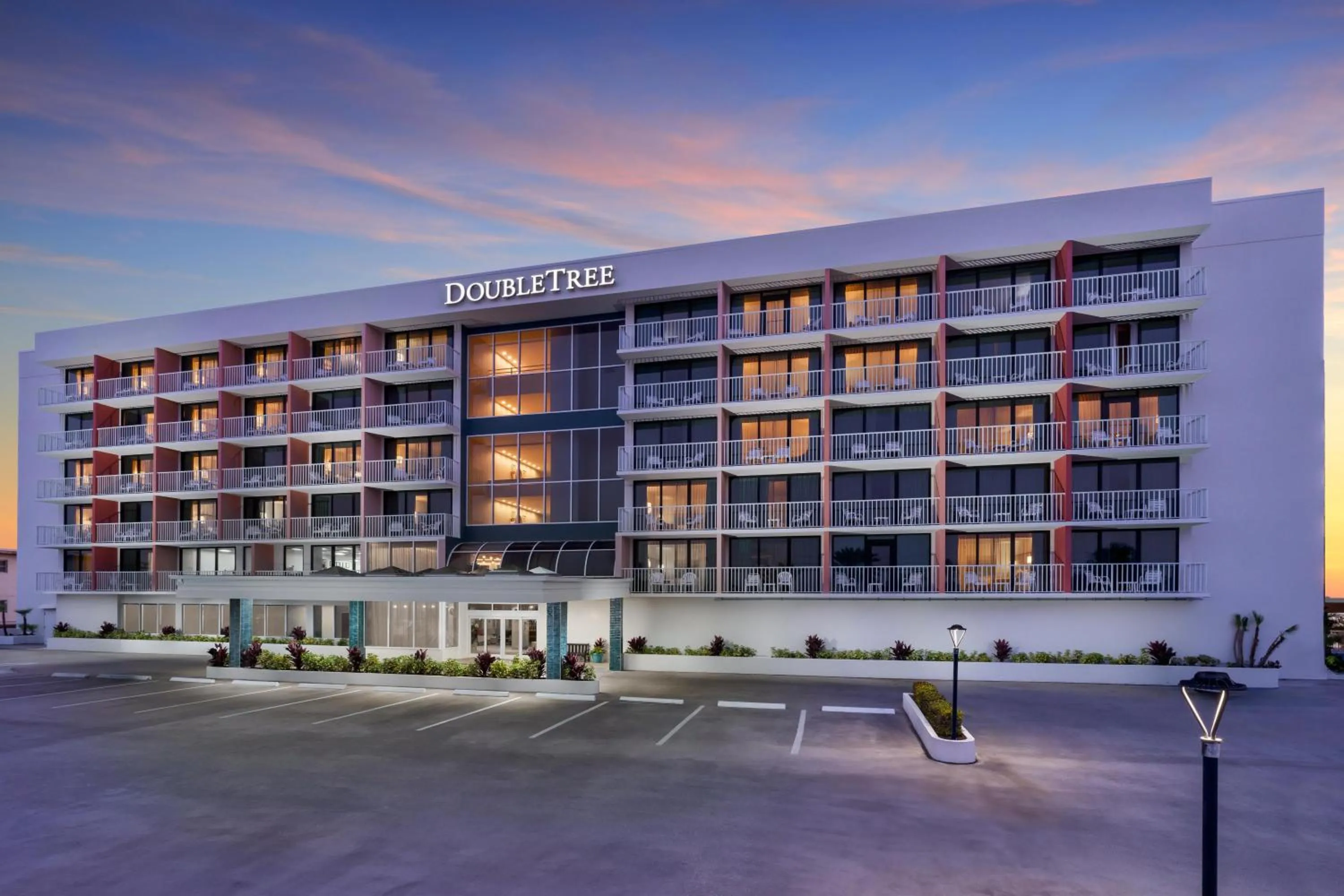 DoubleTree Beach Resort by Hilton Tampa Bay – North Redington Beach