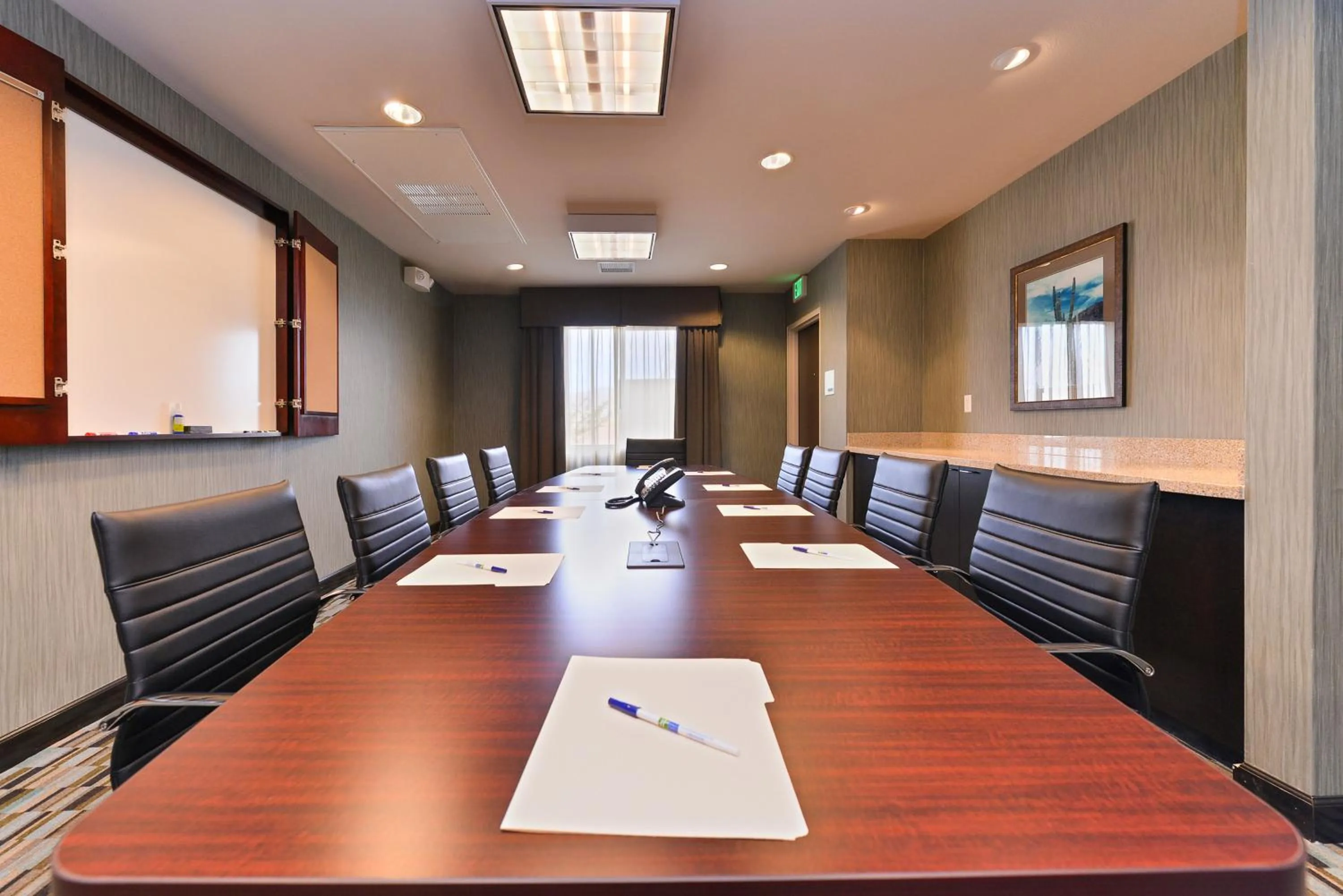 Meeting/conference room in Holiday Inn Express & Suites Indio - Coachella Valley by IHG