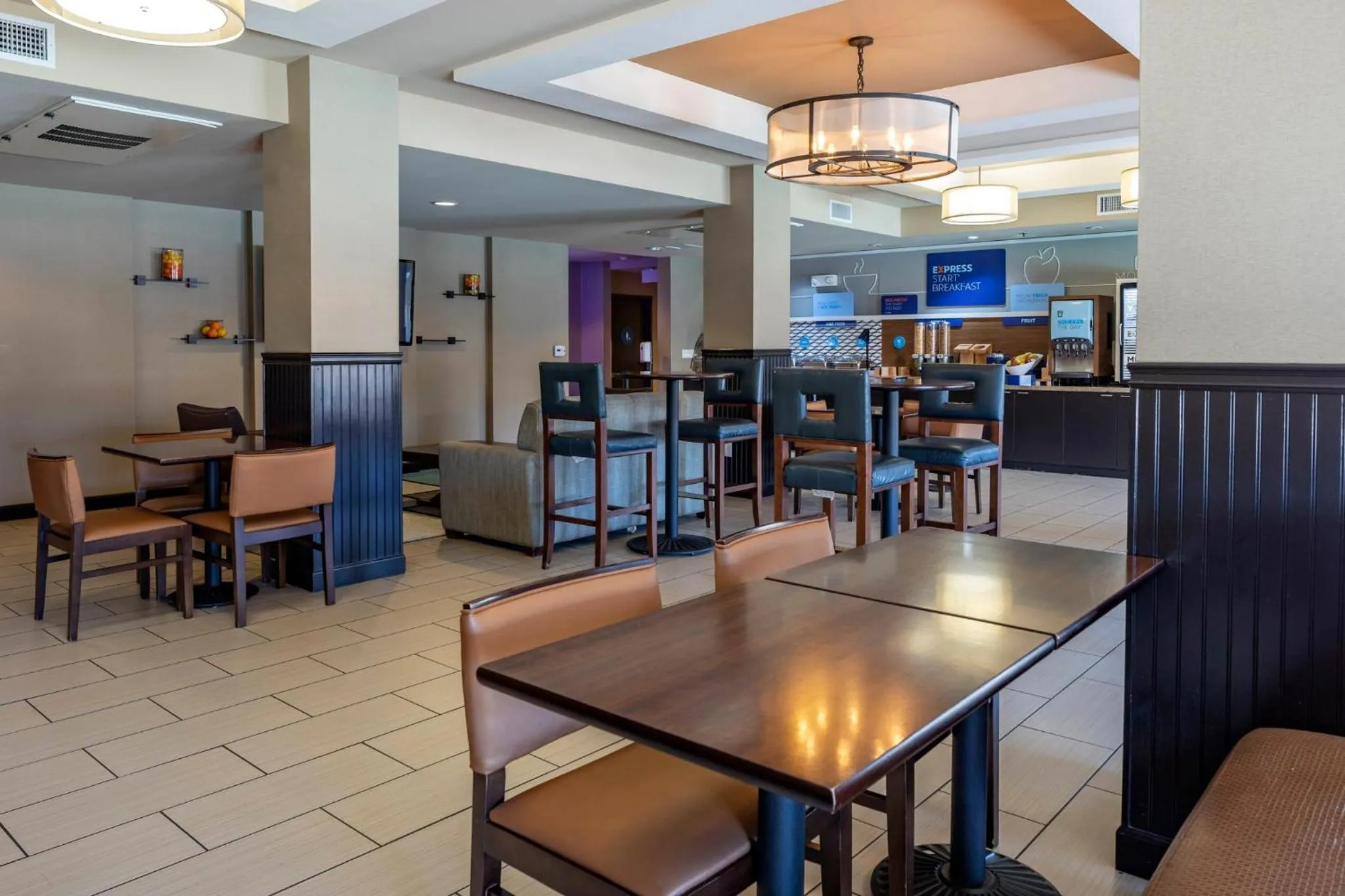 Breakfast in Holiday Inn Express & Suites Indio - Coachella Valley by IHG