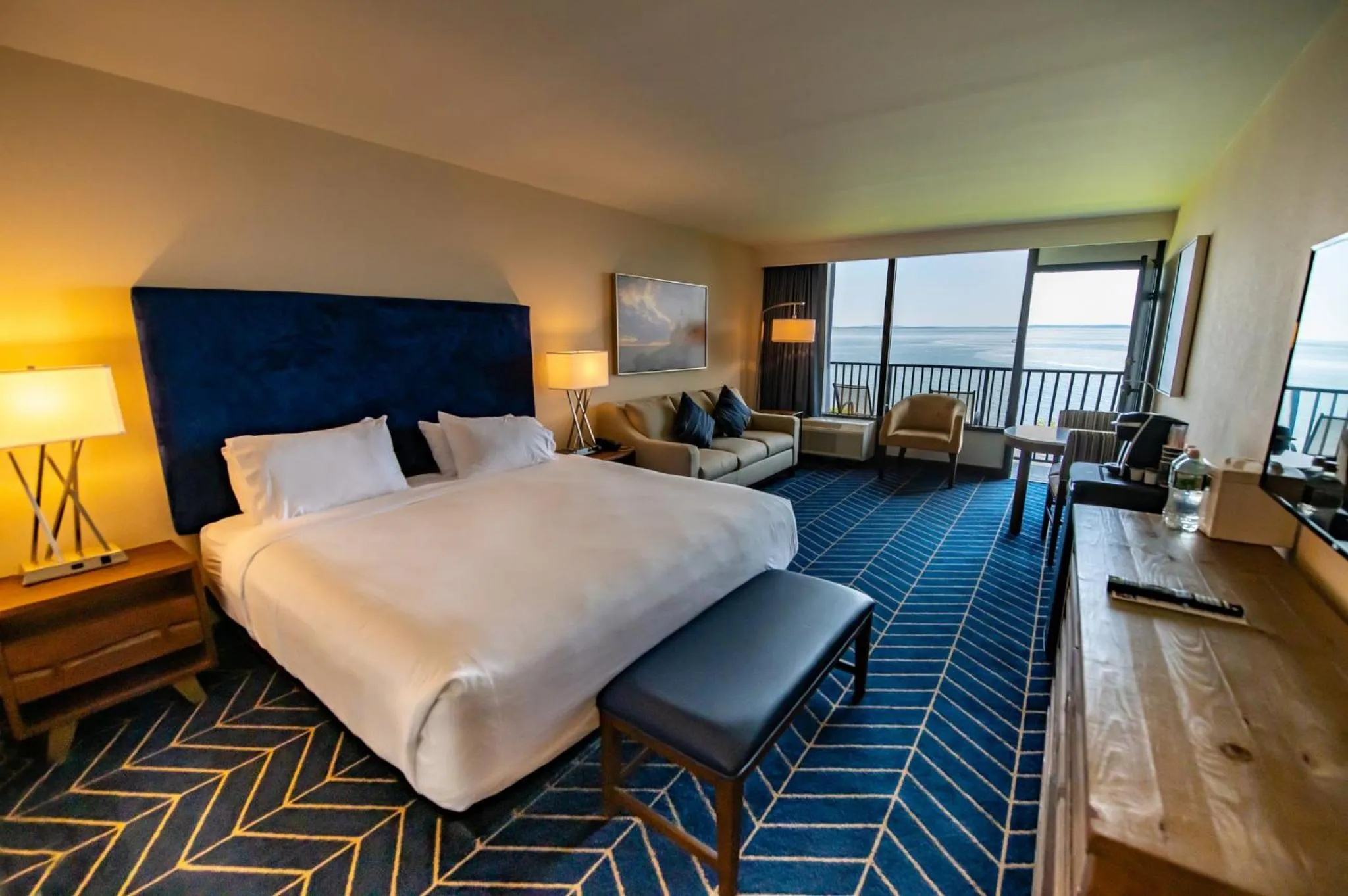 Photo of the whole room, Bed in Holiday Inn Bar Harbor Regency Hotel by IHG