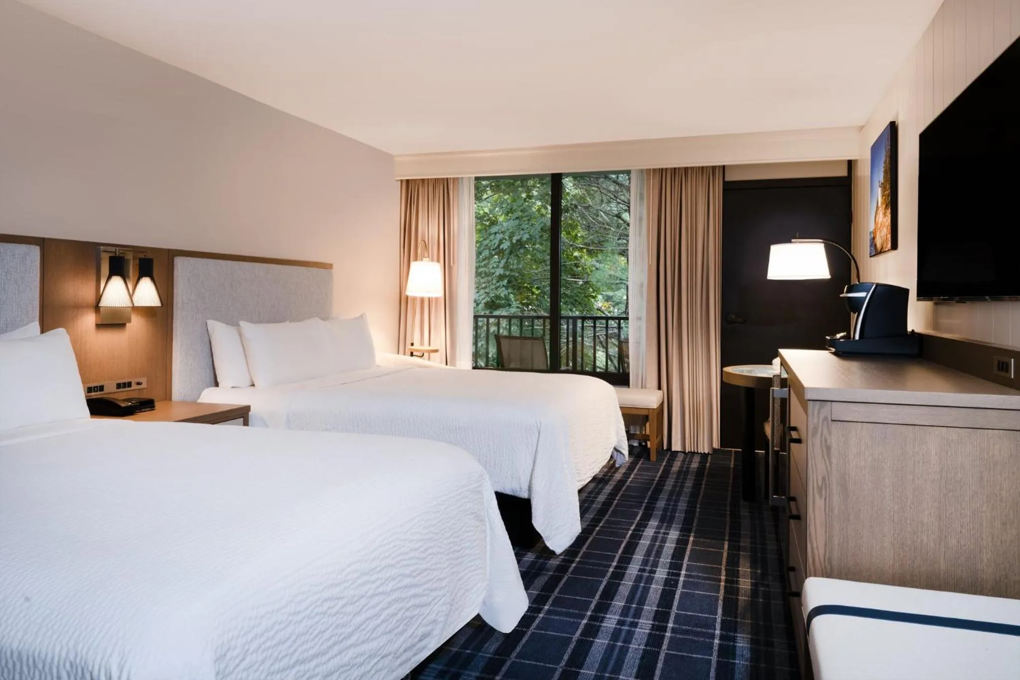 Photo of the whole room, Bed in Holiday Inn Bar Harbor Regency Hotel by IHG