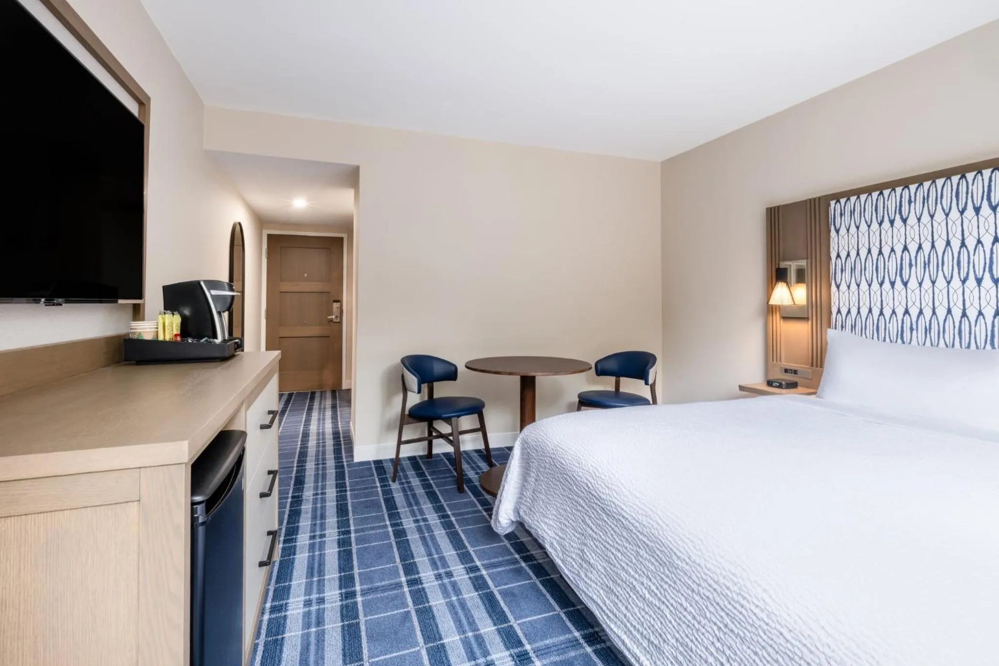 Photo of the whole room, Bed in Holiday Inn Bar Harbor Regency Hotel by IHG