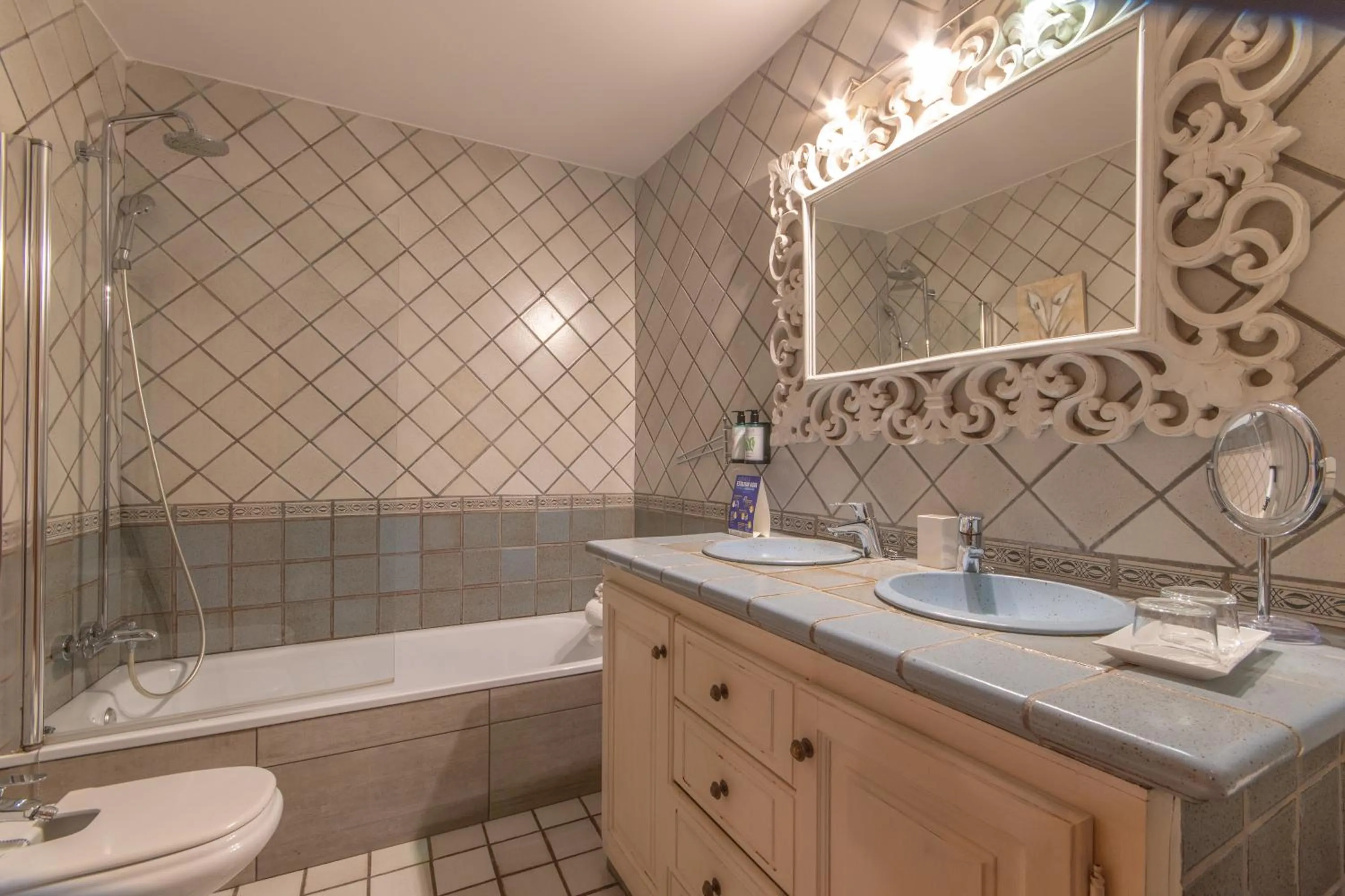 El Racó de Madremanya - Adults only