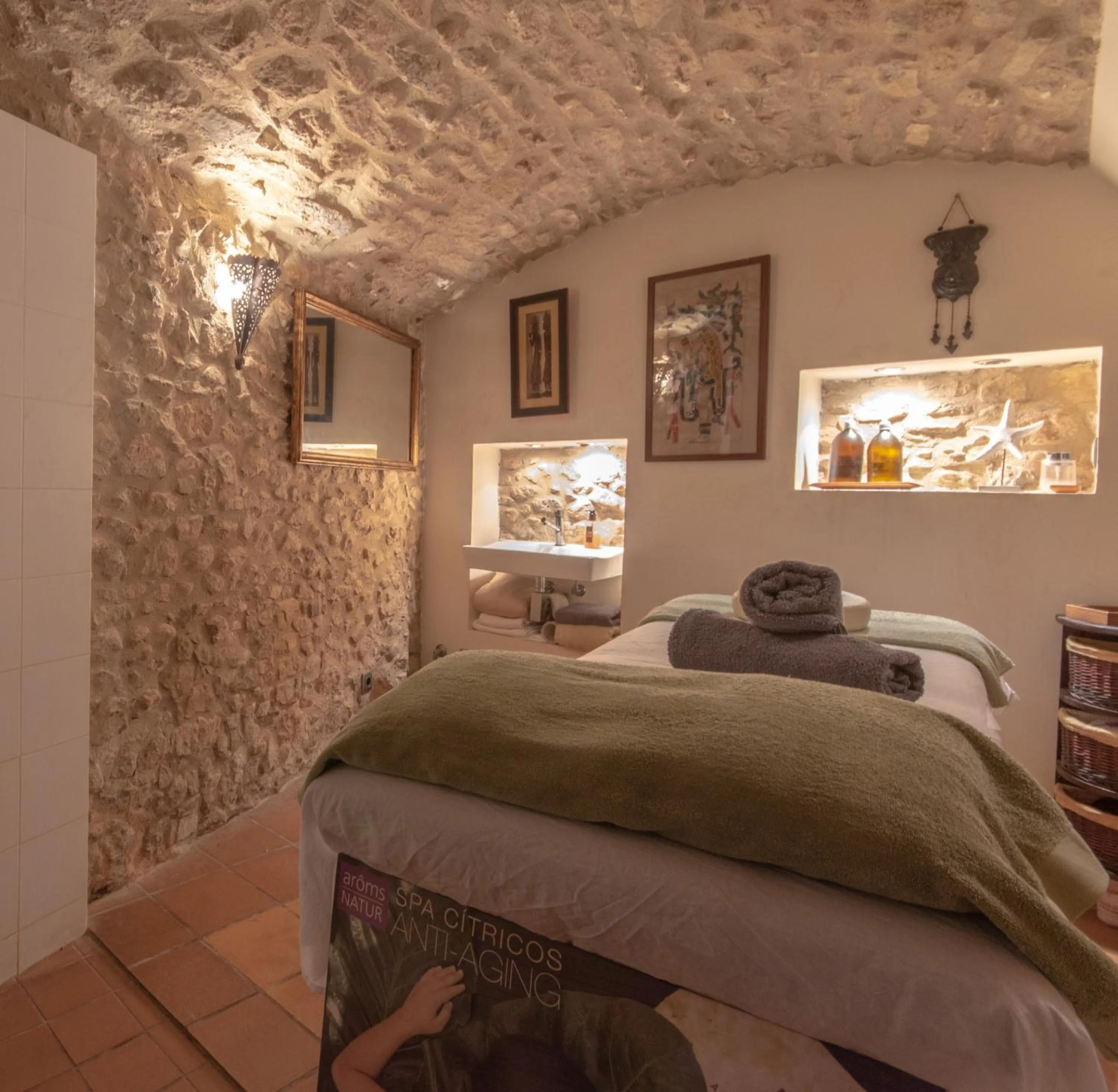 Massage, Bed in El Racó de Madremanya - Adults only