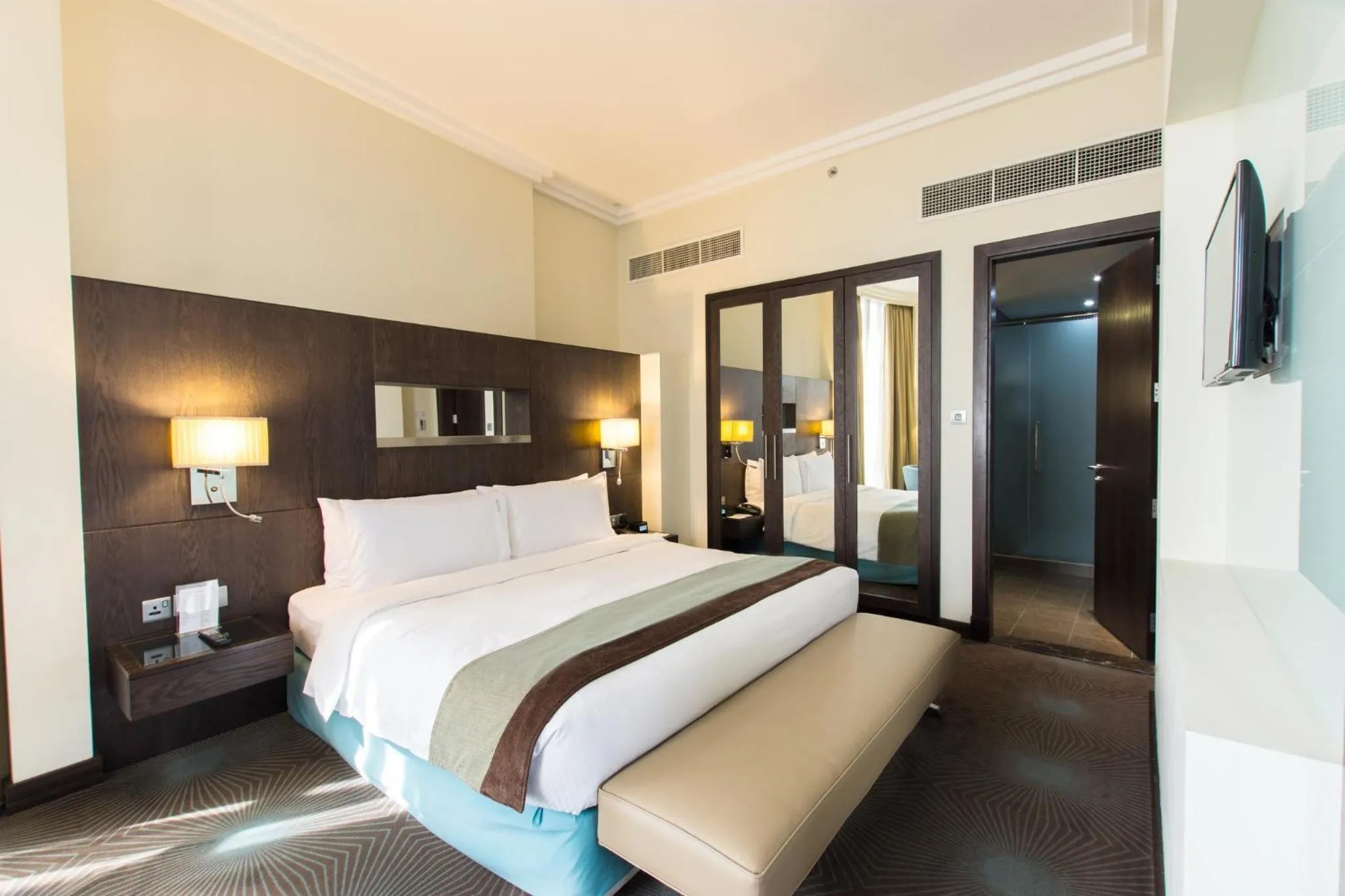 Photo of the whole room, Bed in Holiday Inn Abu Dhabi by IHG