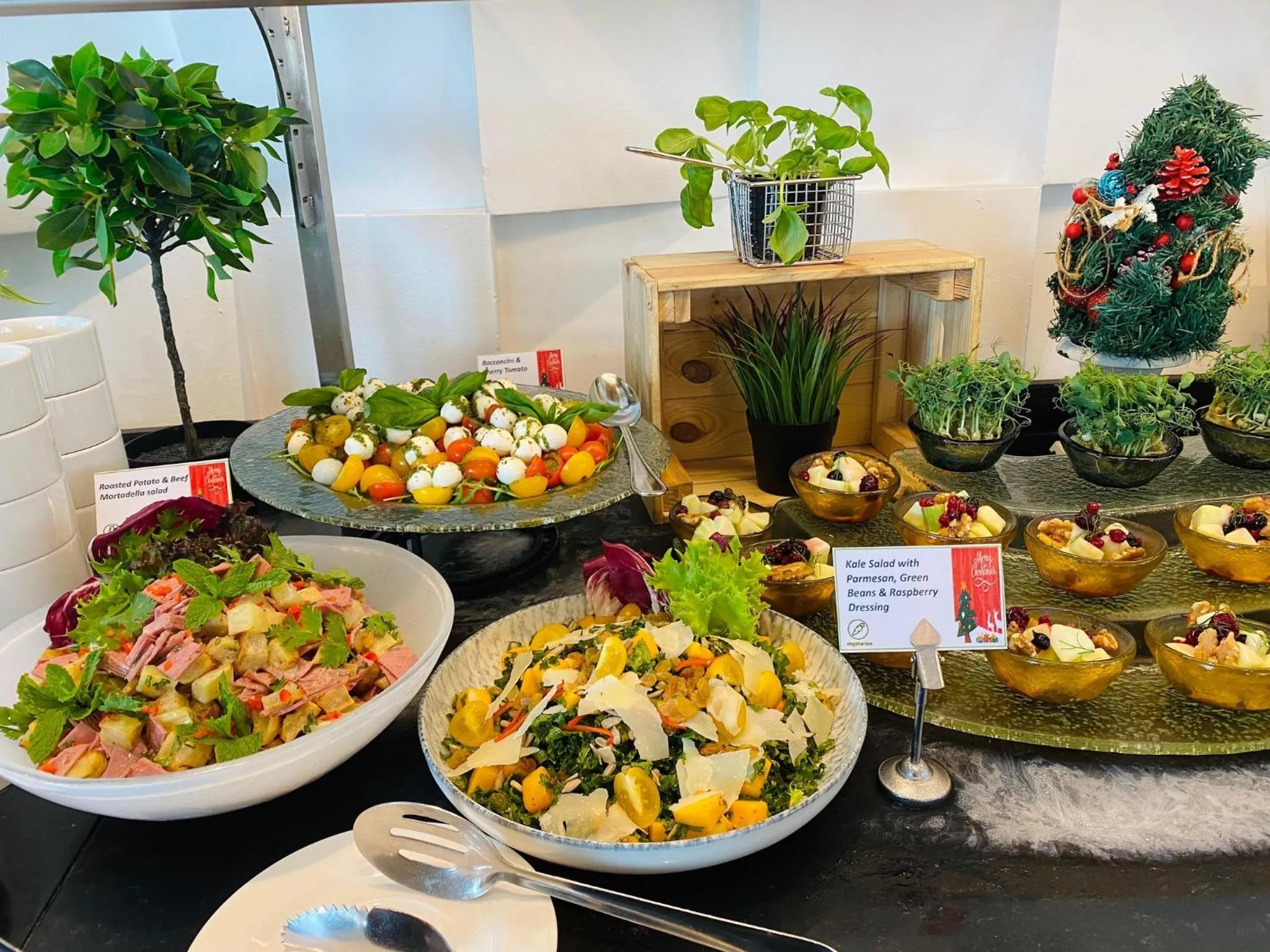 Restaurant/places to eat in Holiday Inn Abu Dhabi by IHG