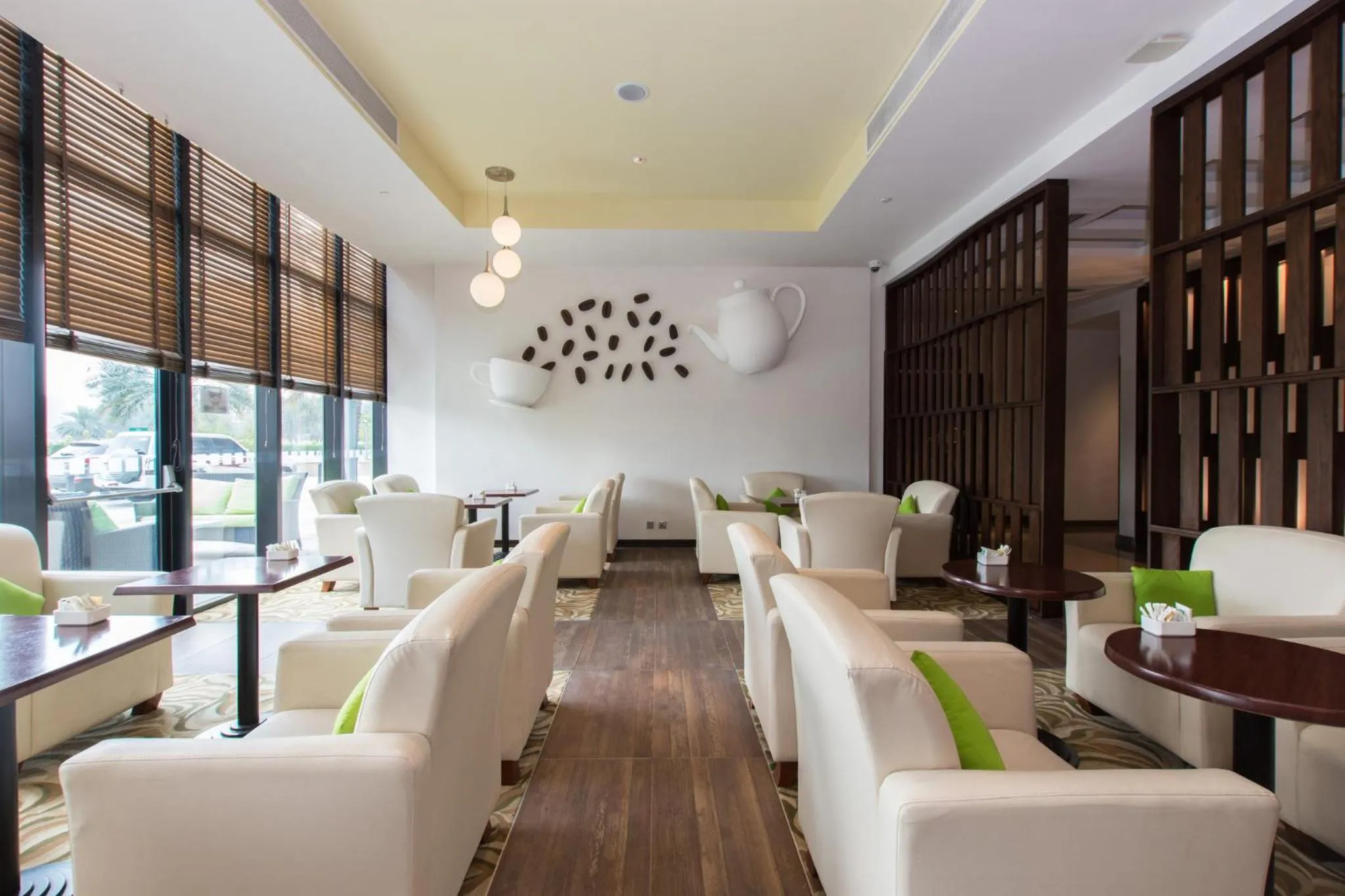 Restaurant/places to eat in Holiday Inn Abu Dhabi by IHG