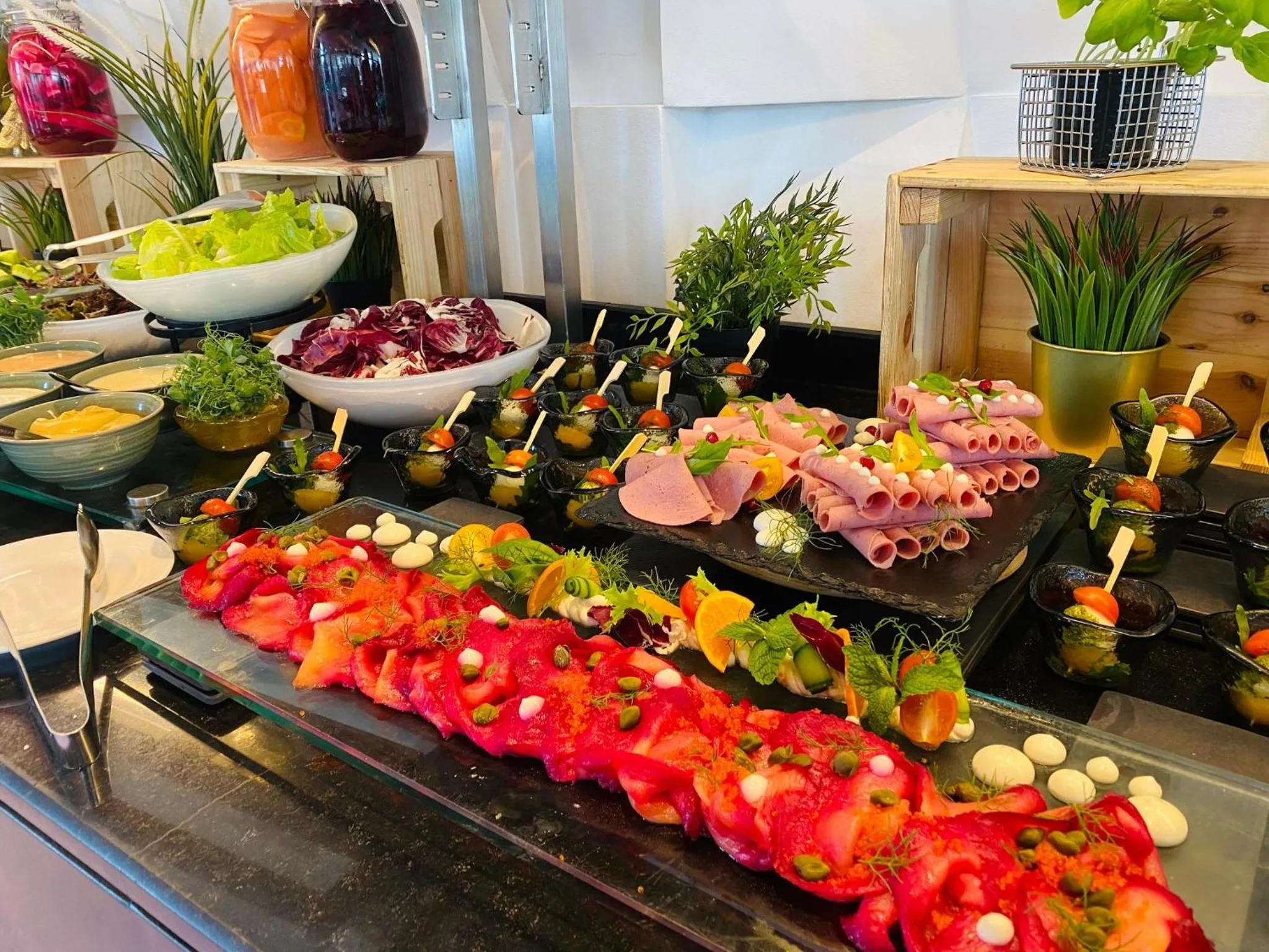 Restaurant/places to eat in Holiday Inn Abu Dhabi by IHG