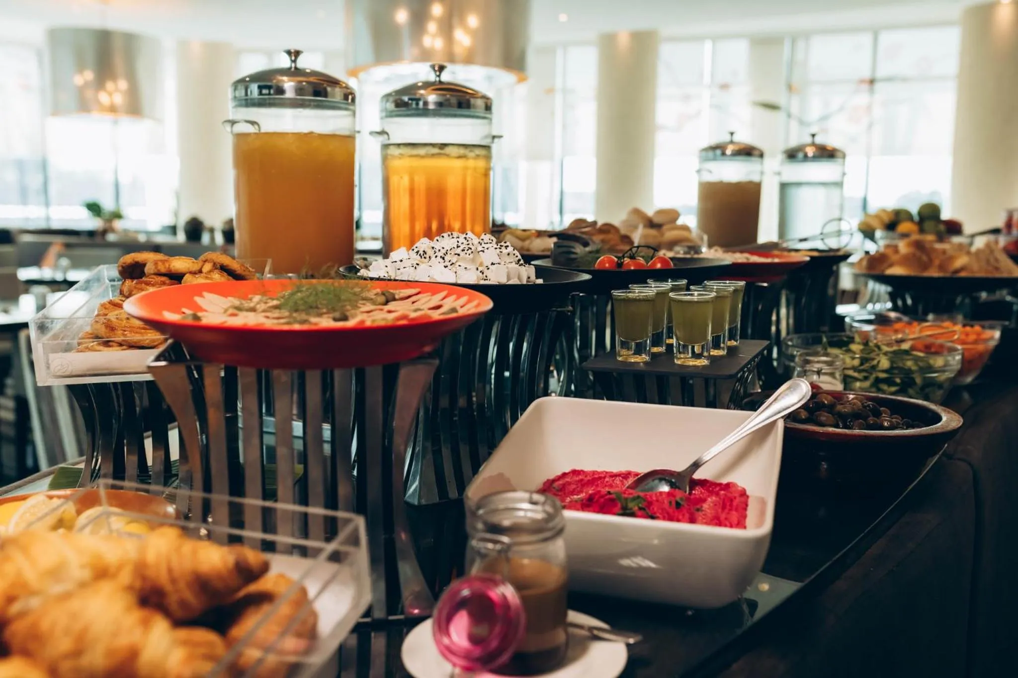 Restaurant/places to eat in Holiday Inn Abu Dhabi by IHG