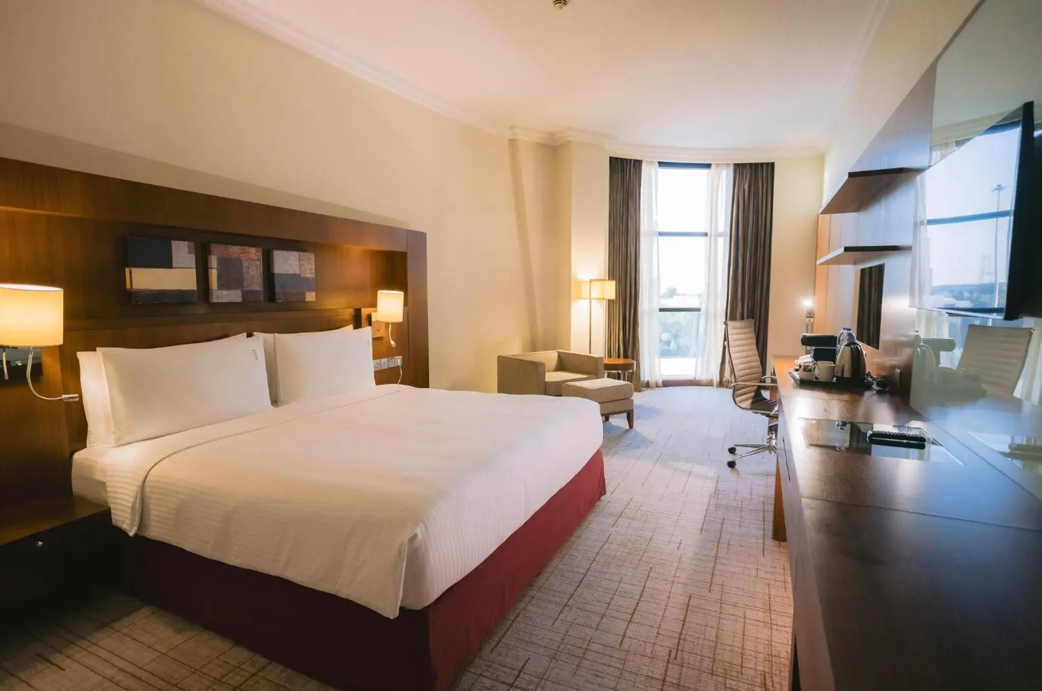 Premium Room - Non-Smoking in Holiday Inn Abu Dhabi by IHG Premium Room - Non-Smoking in Holiday Inn Abu Dhabi by IHG