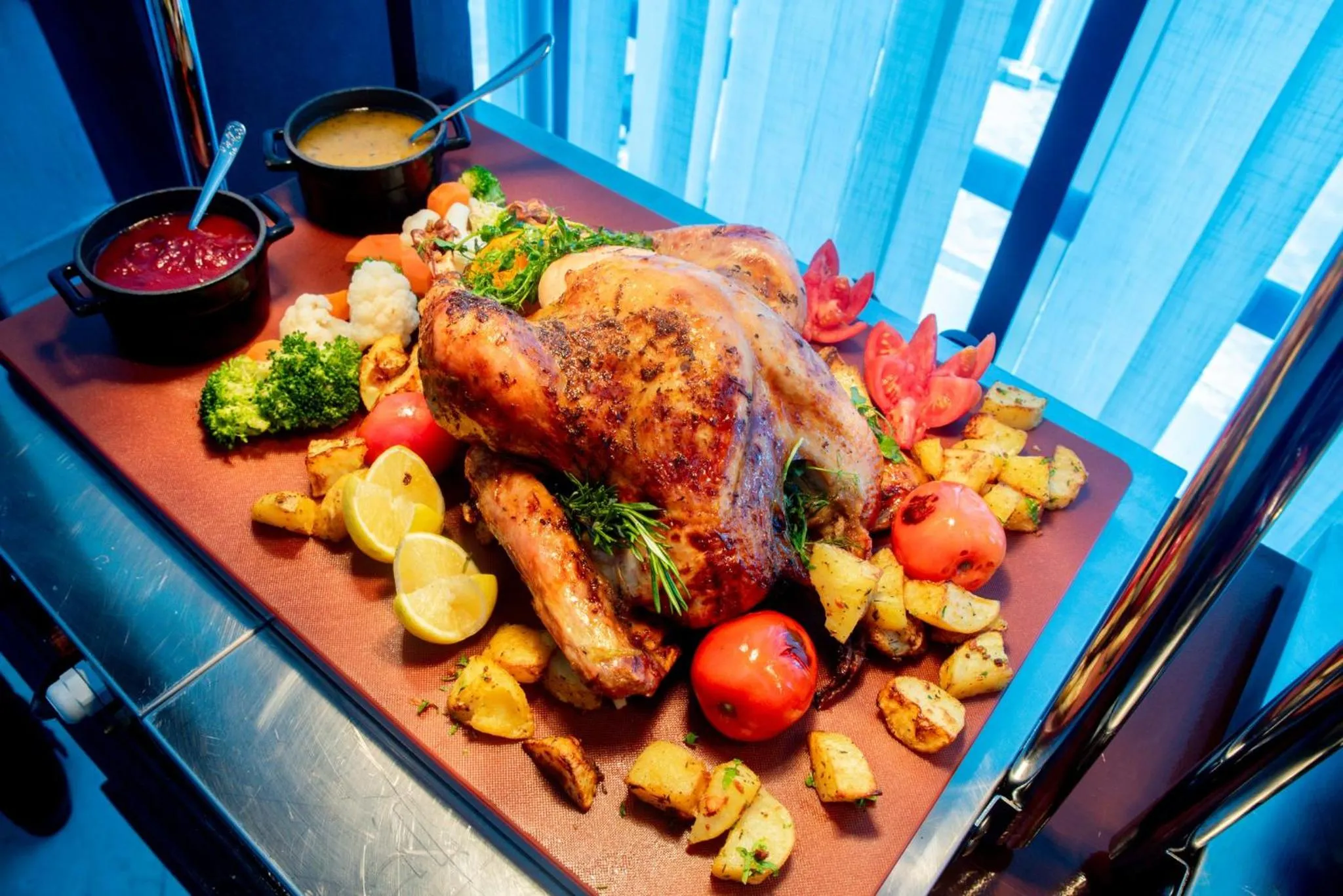 Restaurant/places to eat in Holiday Inn Abu Dhabi by IHG