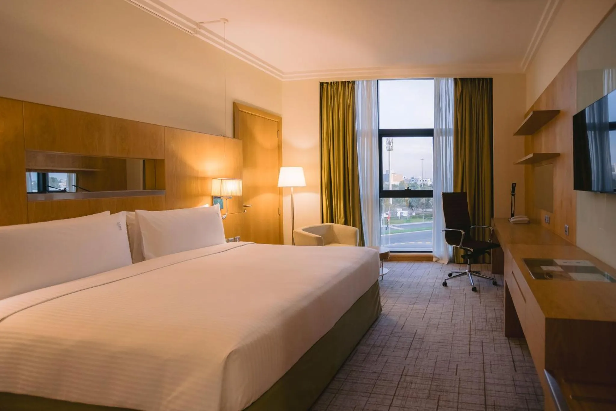 Photo of the whole room, Bed in Holiday Inn Abu Dhabi by IHG