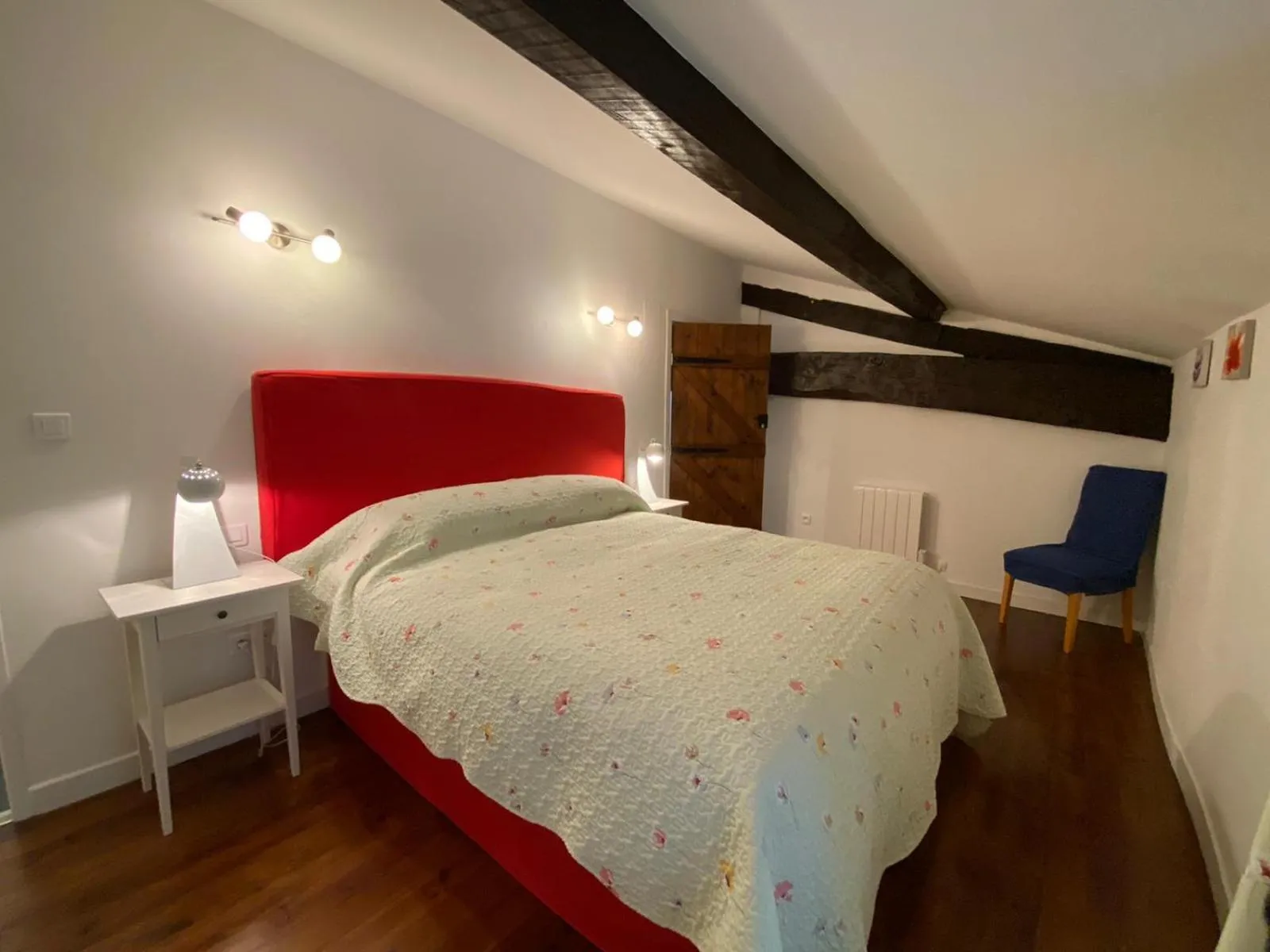 Bedroom, Bed in Labarthe