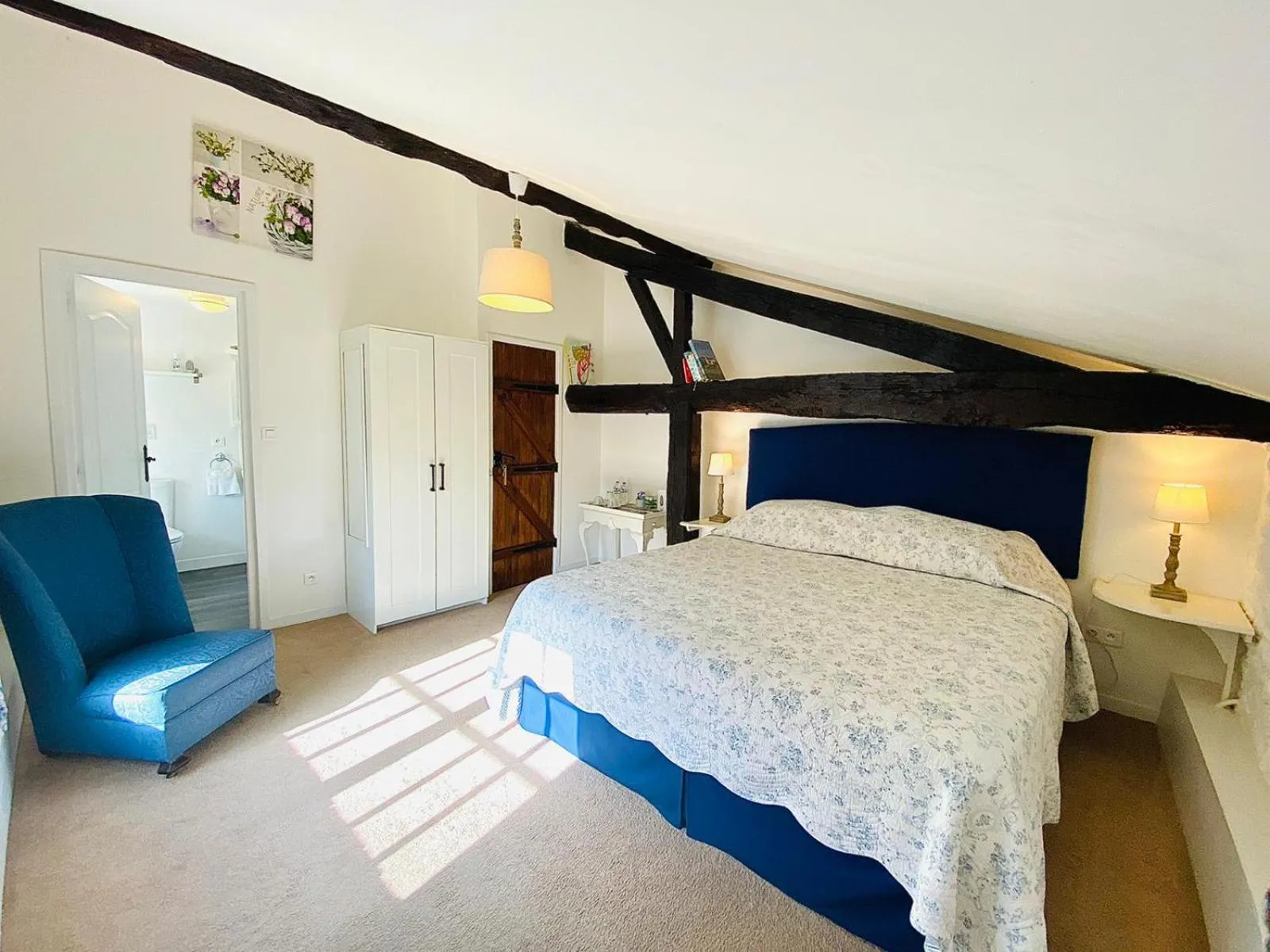 Bedroom, Bed in Labarthe