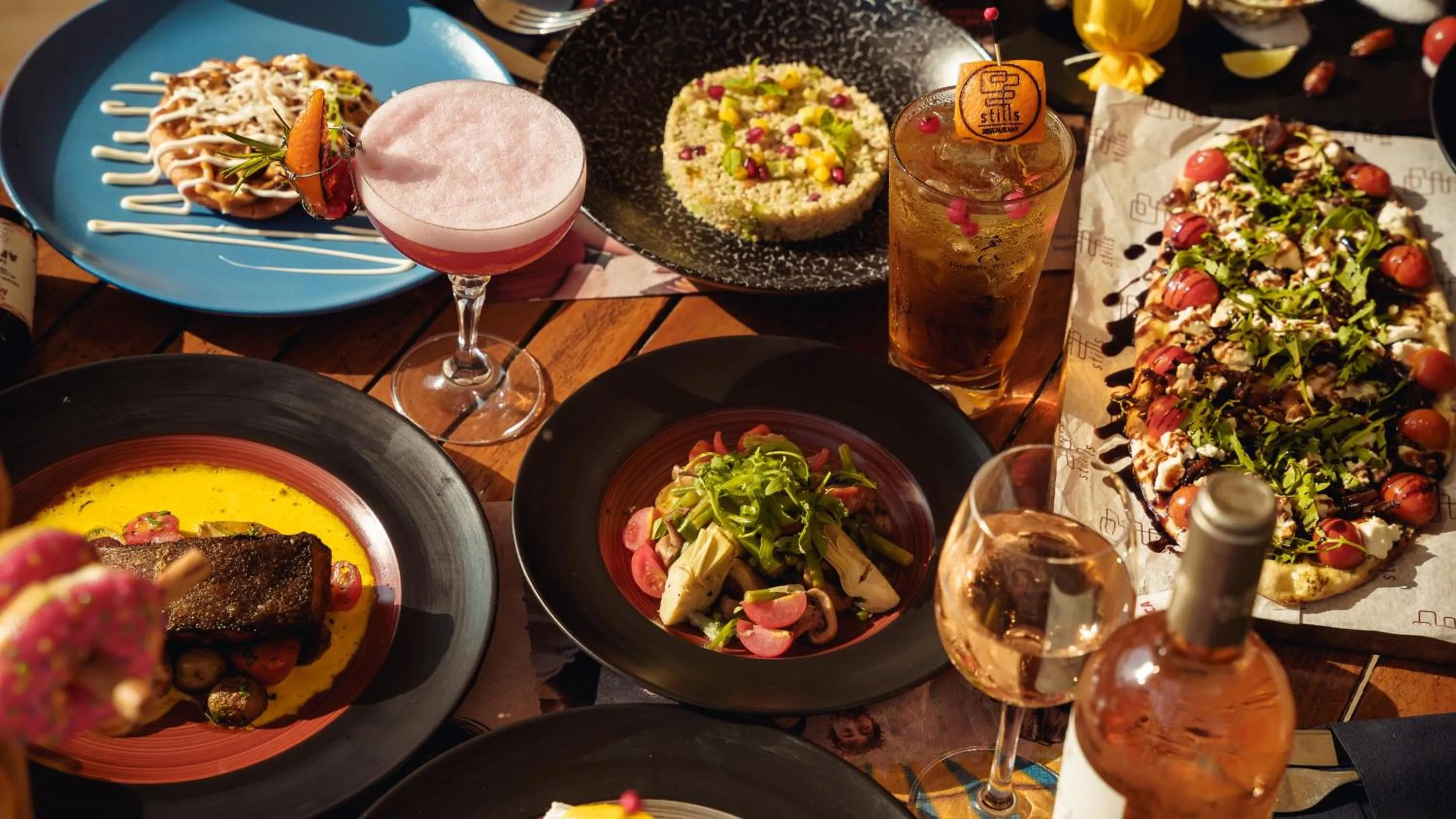 Restaurant/places to eat in Crowne Plaza Yas Island by IHG