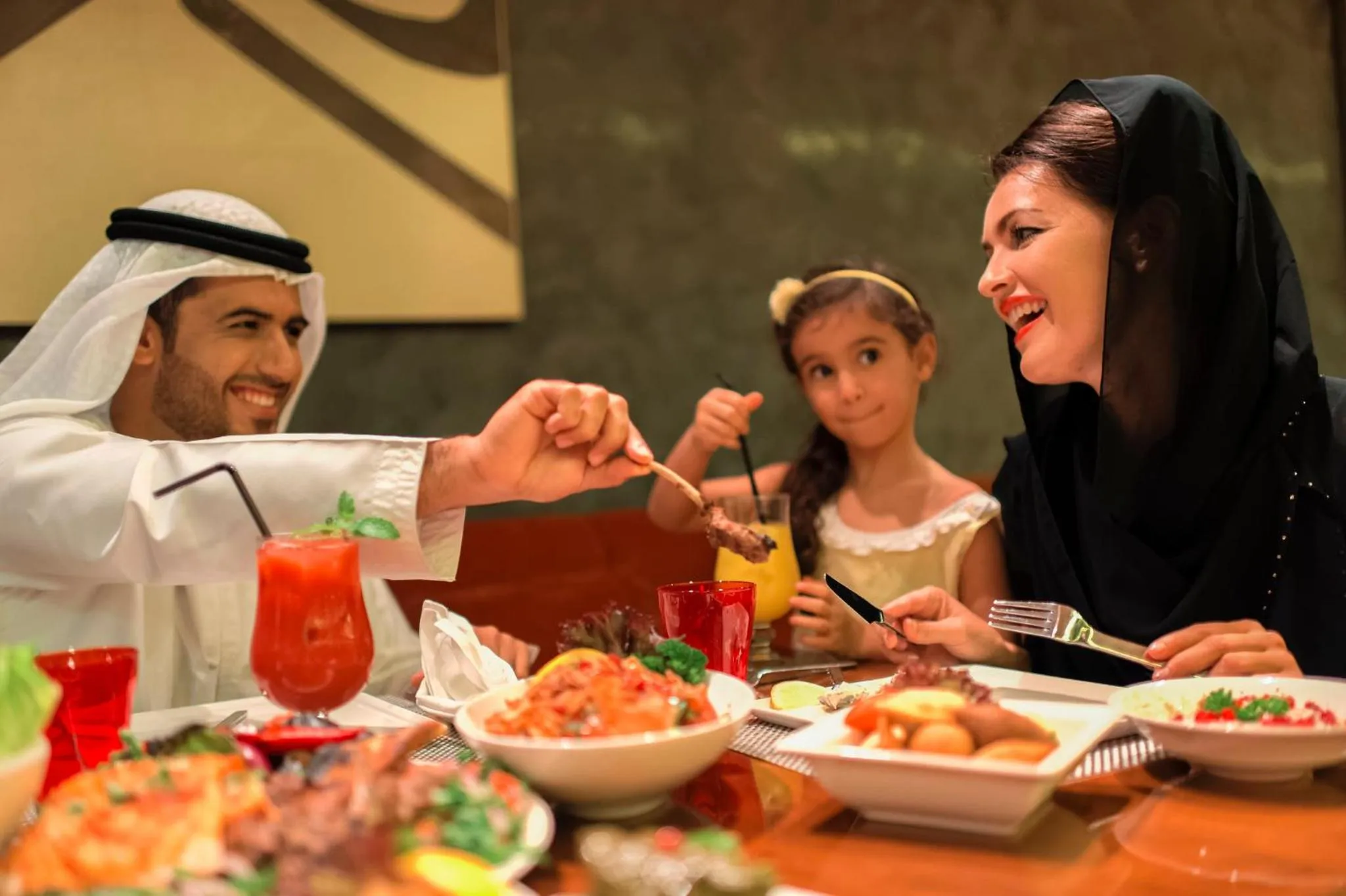 Restaurant/places to eat in Crowne Plaza Yas Island by IHG