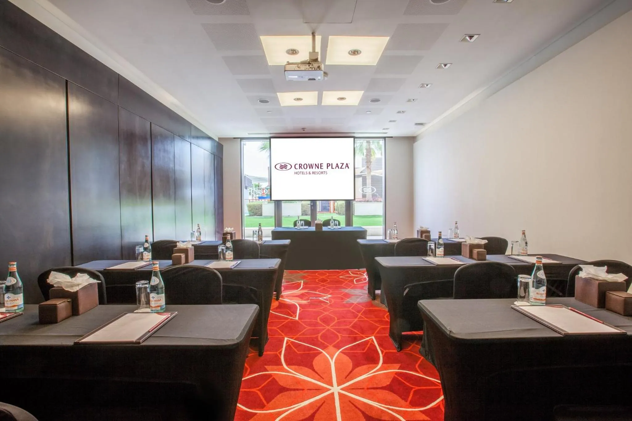 Meeting/conference room in Crowne Plaza Yas Island by IHG