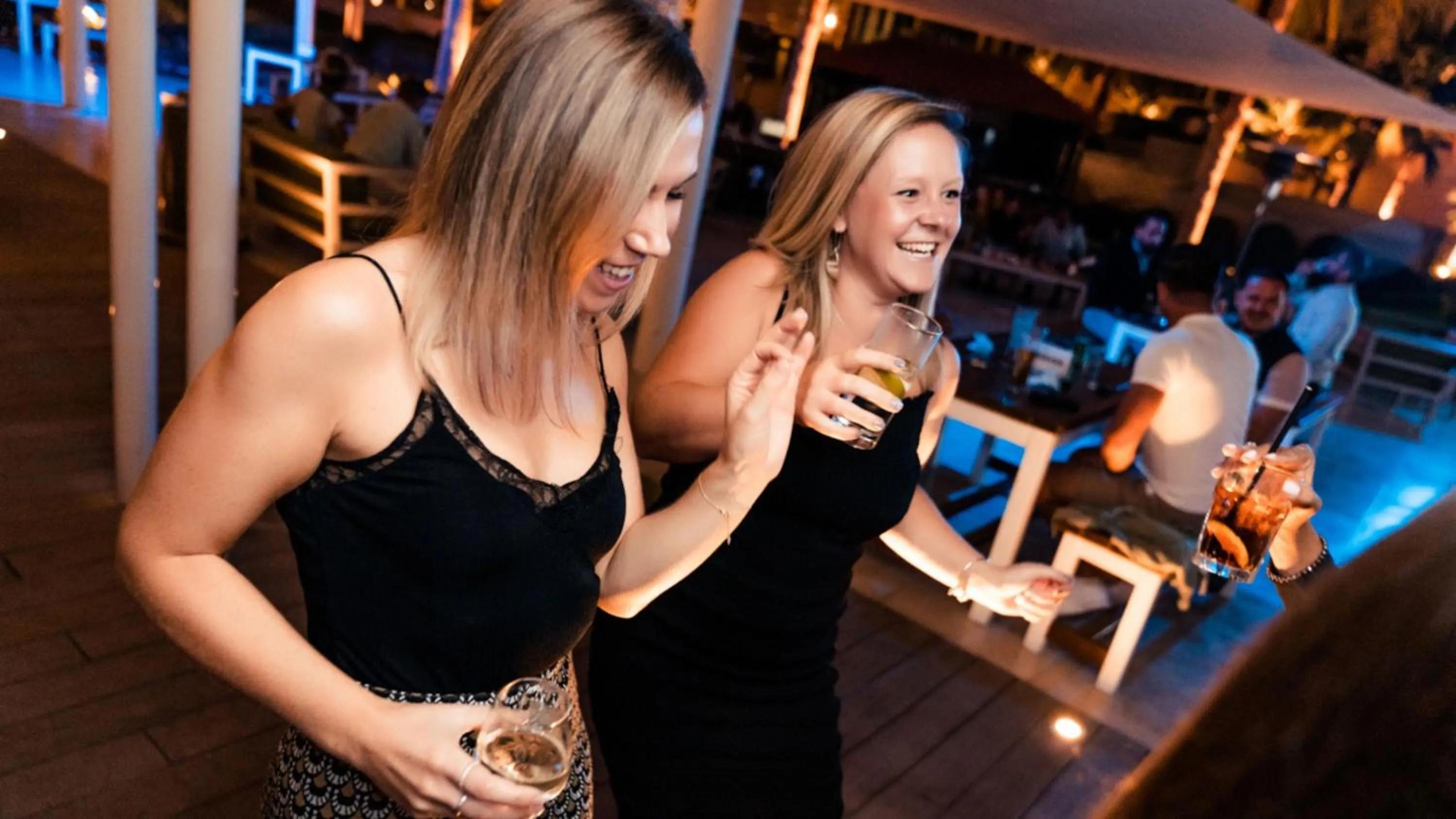 Lounge or bar in Crowne Plaza Yas Island by IHG