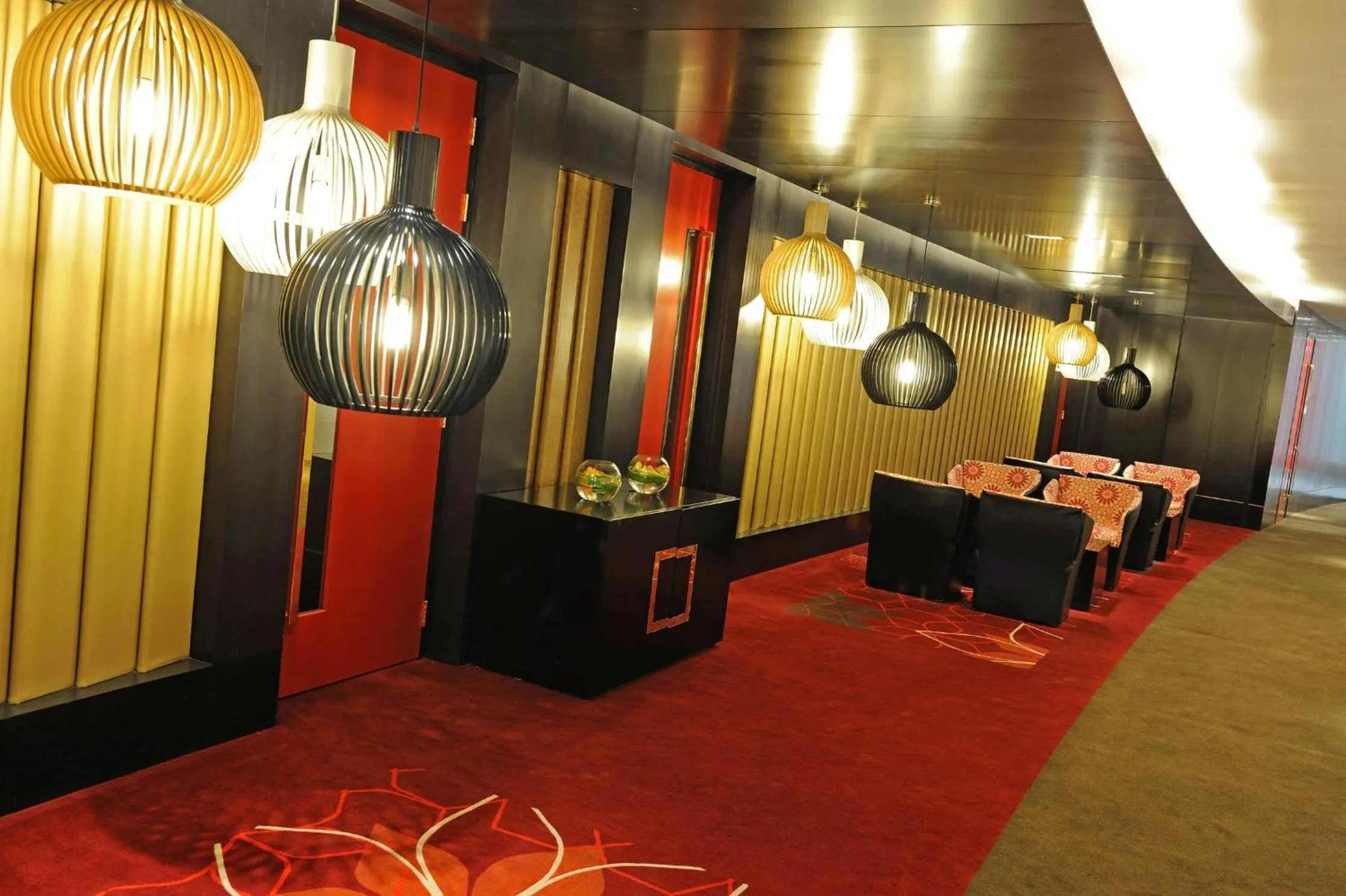 Restaurant/places to eat in Crowne Plaza Yas Island by IHG