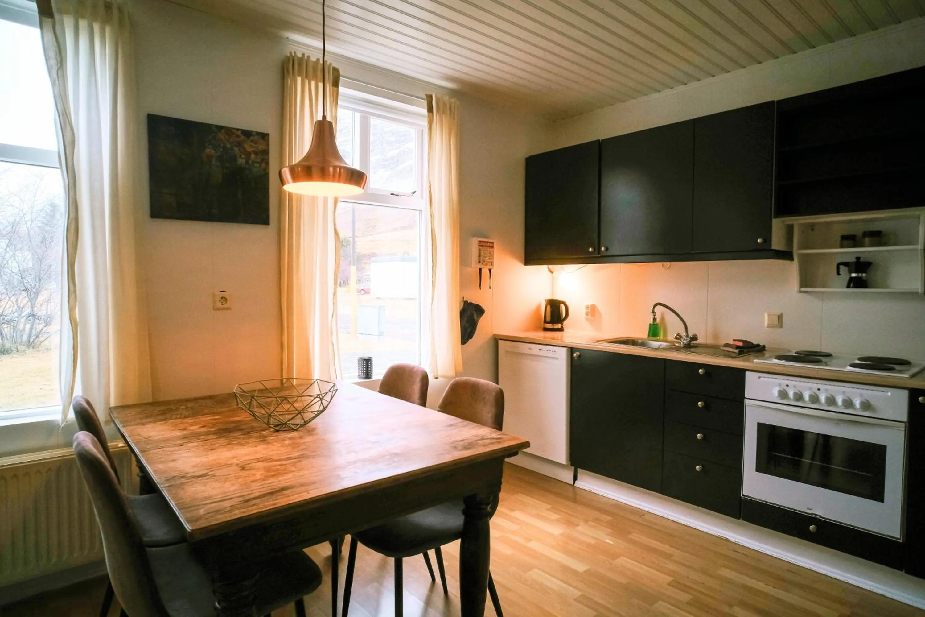 Kitchen or kitchenette in Dúlluhús - Apartments by Aldan