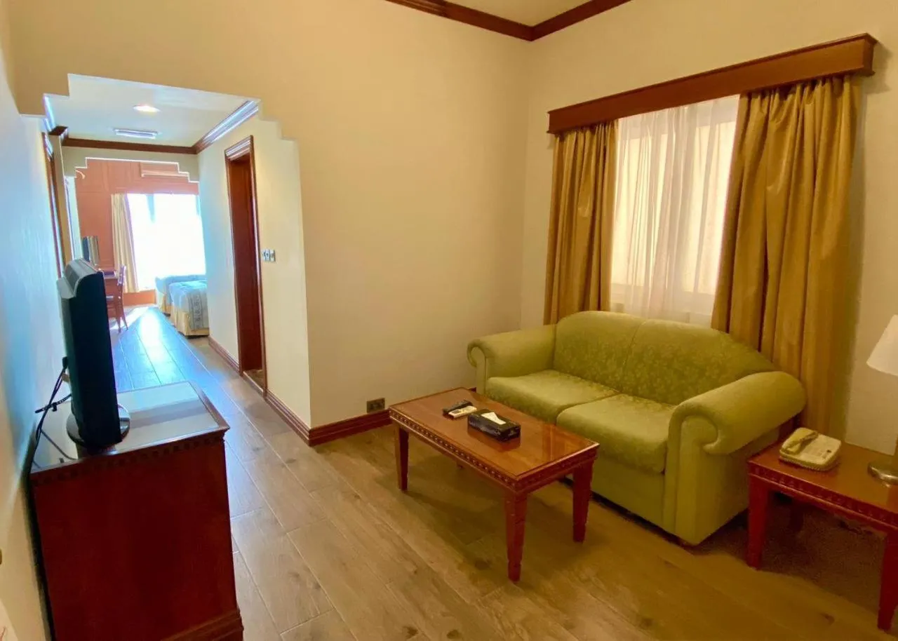 Living room in Riviera Hotel