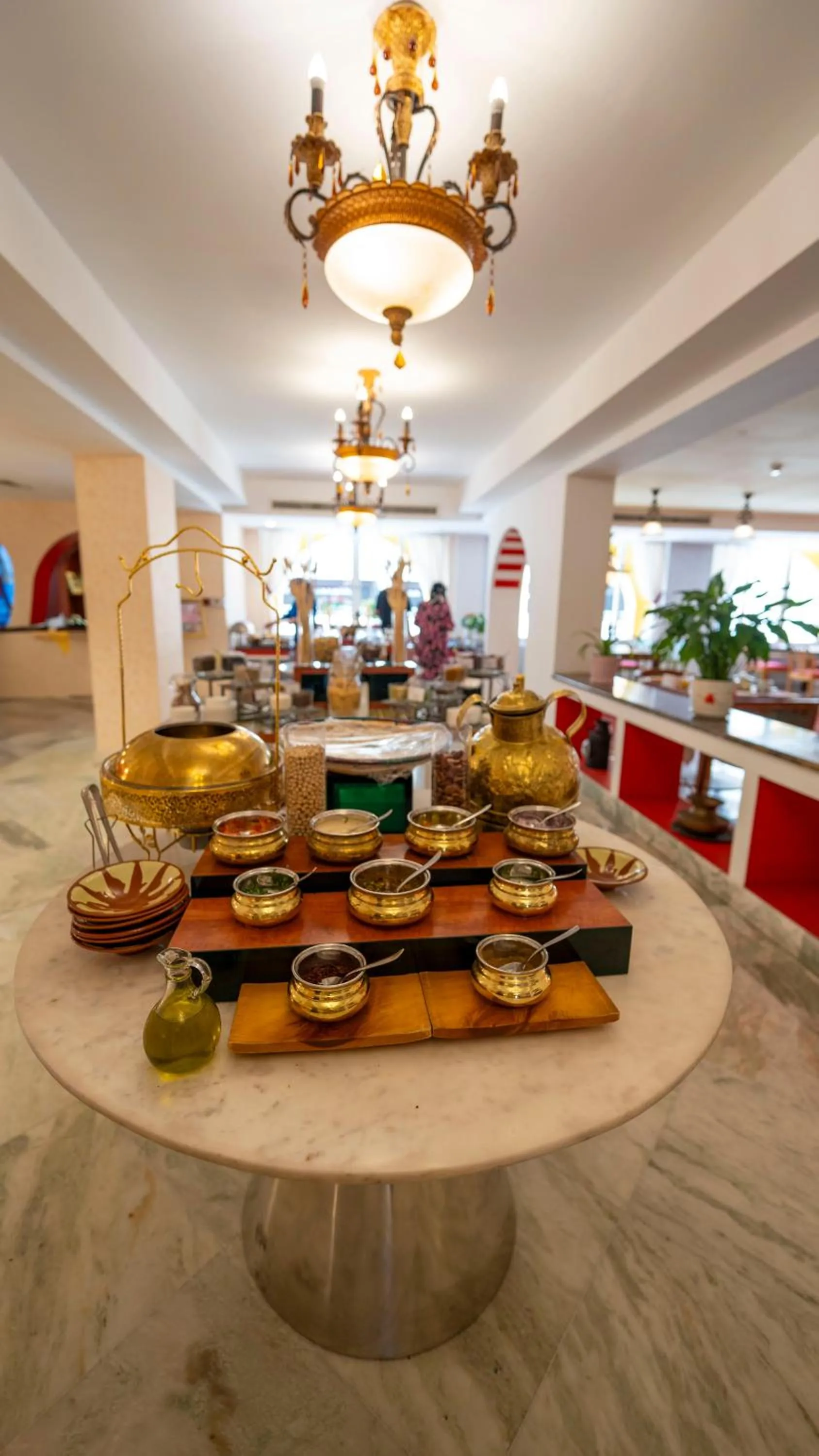 Restaurant/places to eat in Riviera Hotel