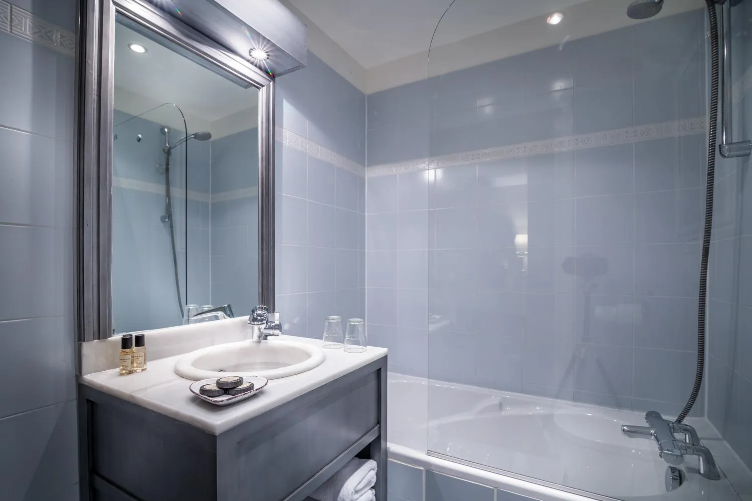 Bathroom in Champerret Heliopolis