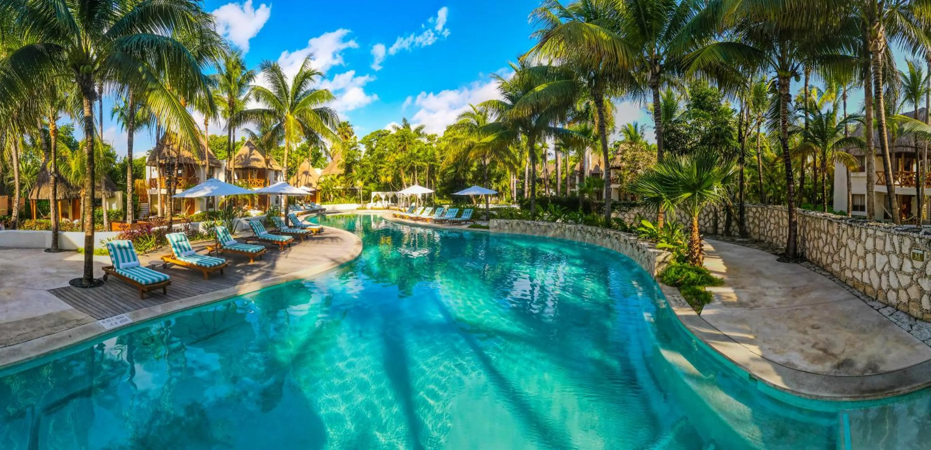 Swimming pool in Mahekal Beach Front Resort & Spa