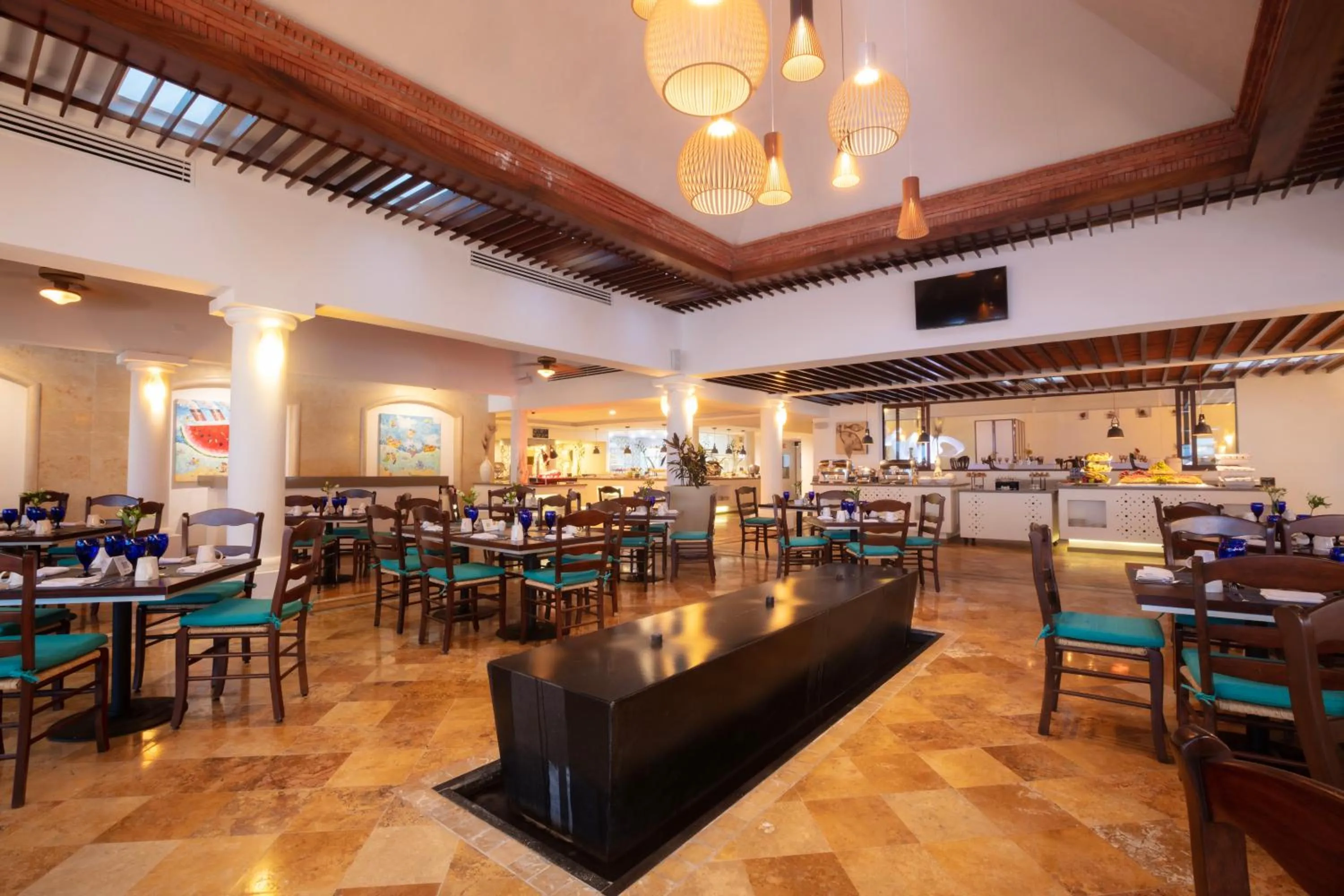 Restaurant/places to eat in Buenaventura Grand Hotel & Great Moments - All Inclusive
