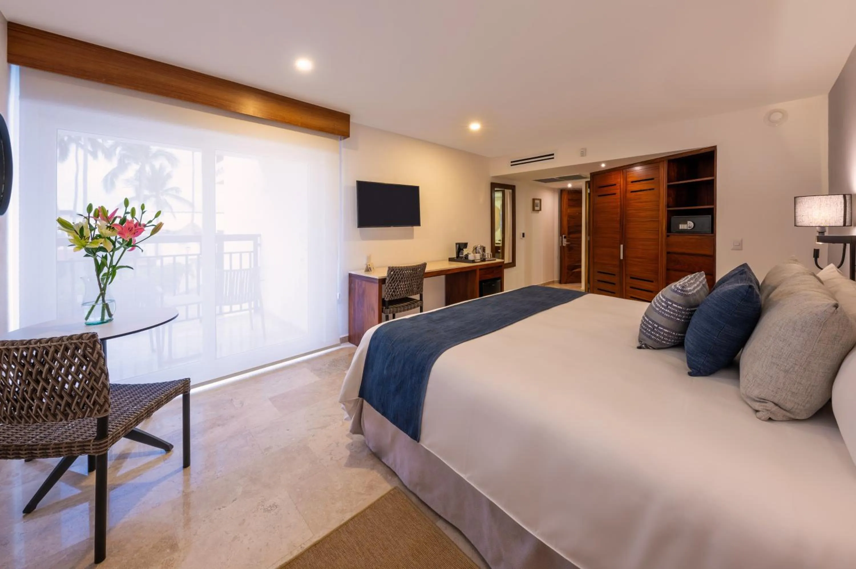 Photo of the whole room, Bed in Buenaventura Grand Hotel & Great Moments - All Inclusive