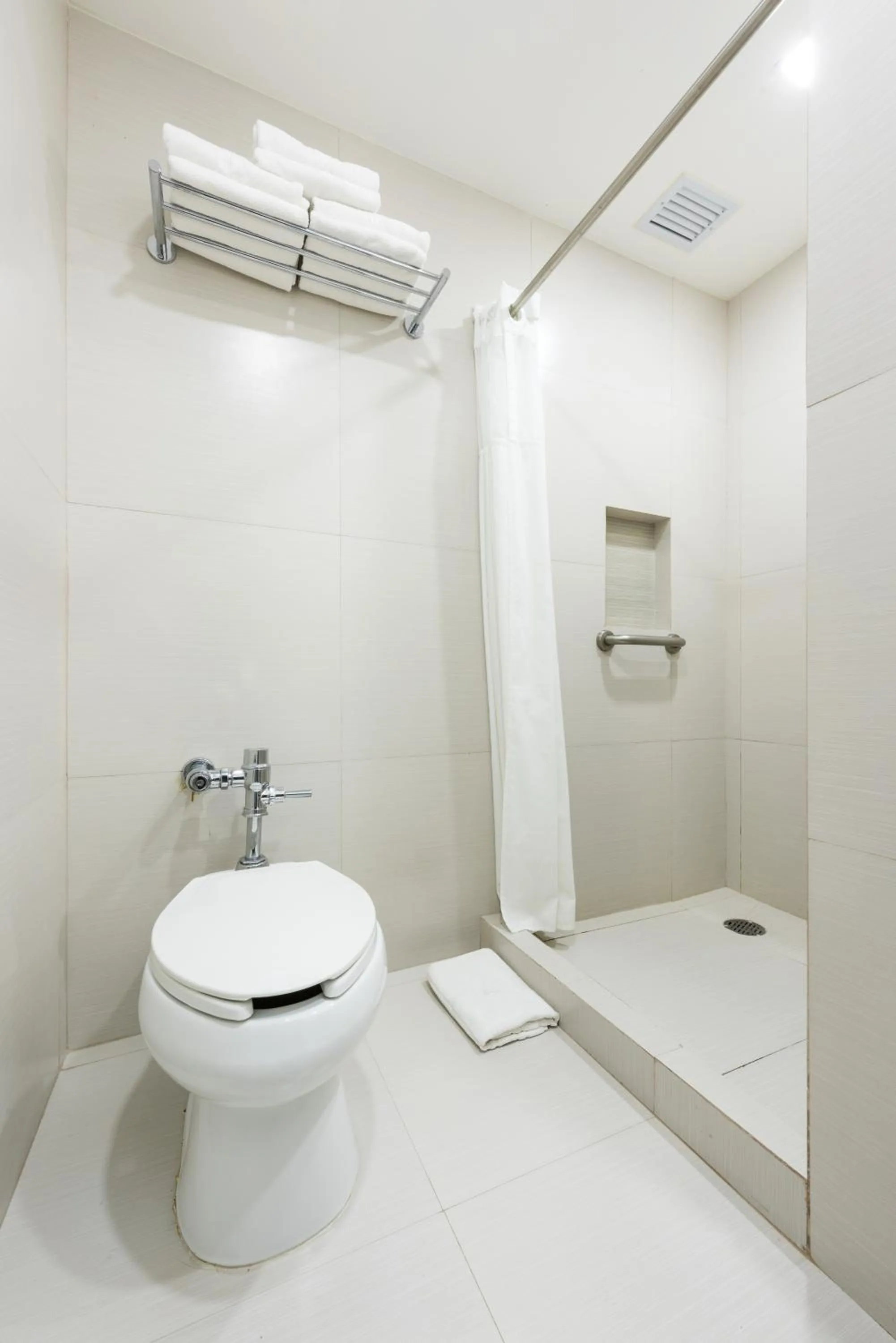 Toilet in Hotel Casa Blanca