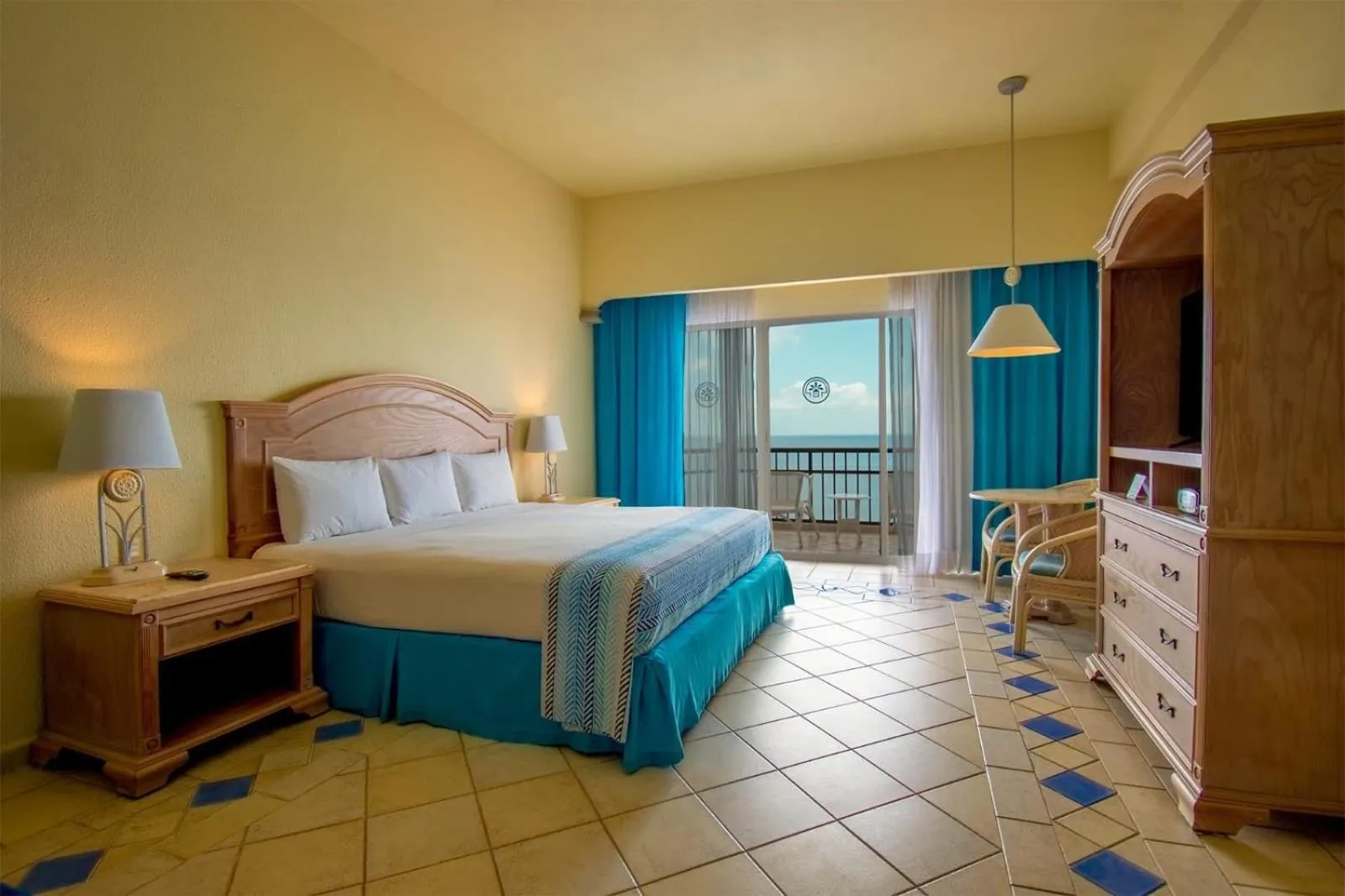 Photo of the whole room, Bed in El Cozumeleño Beach Resort - All Inclusive