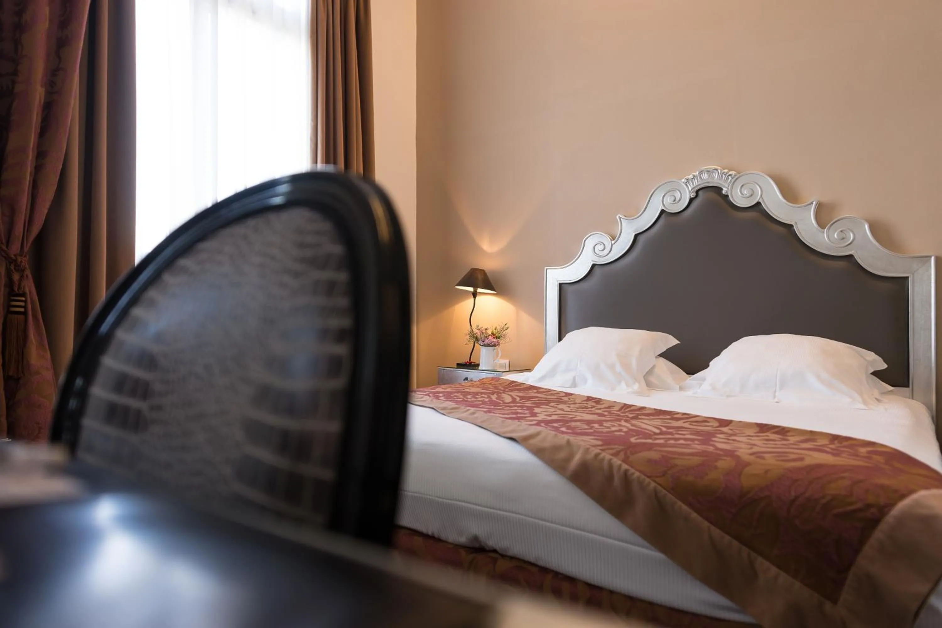 Bedroom, Bed in Villa 81