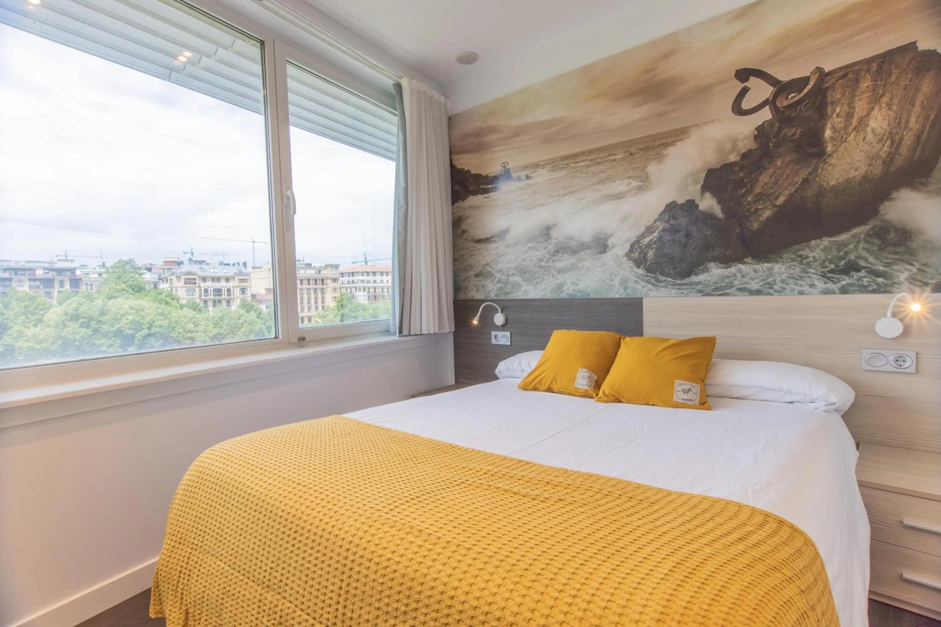 Bed in Pensión Riberas del Urumea