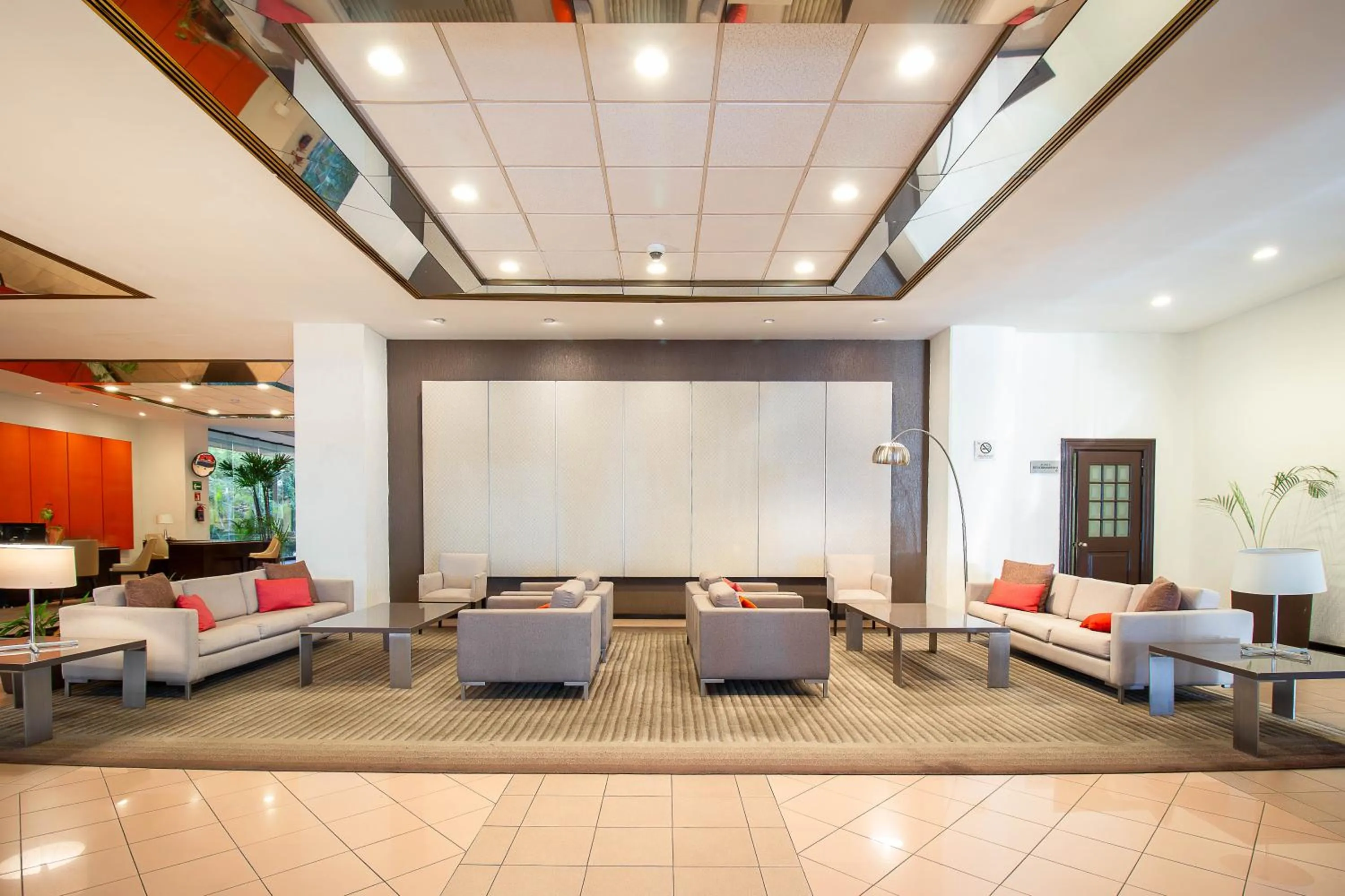 Living room in Hotel Guadalajara Plaza Expo