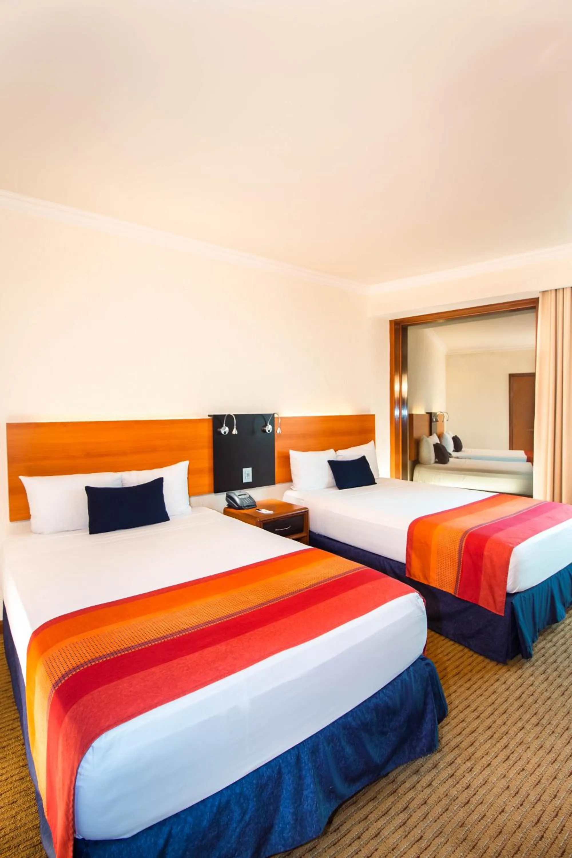 Bathroom, Bed in Hotel Guadalajara Plaza Expo