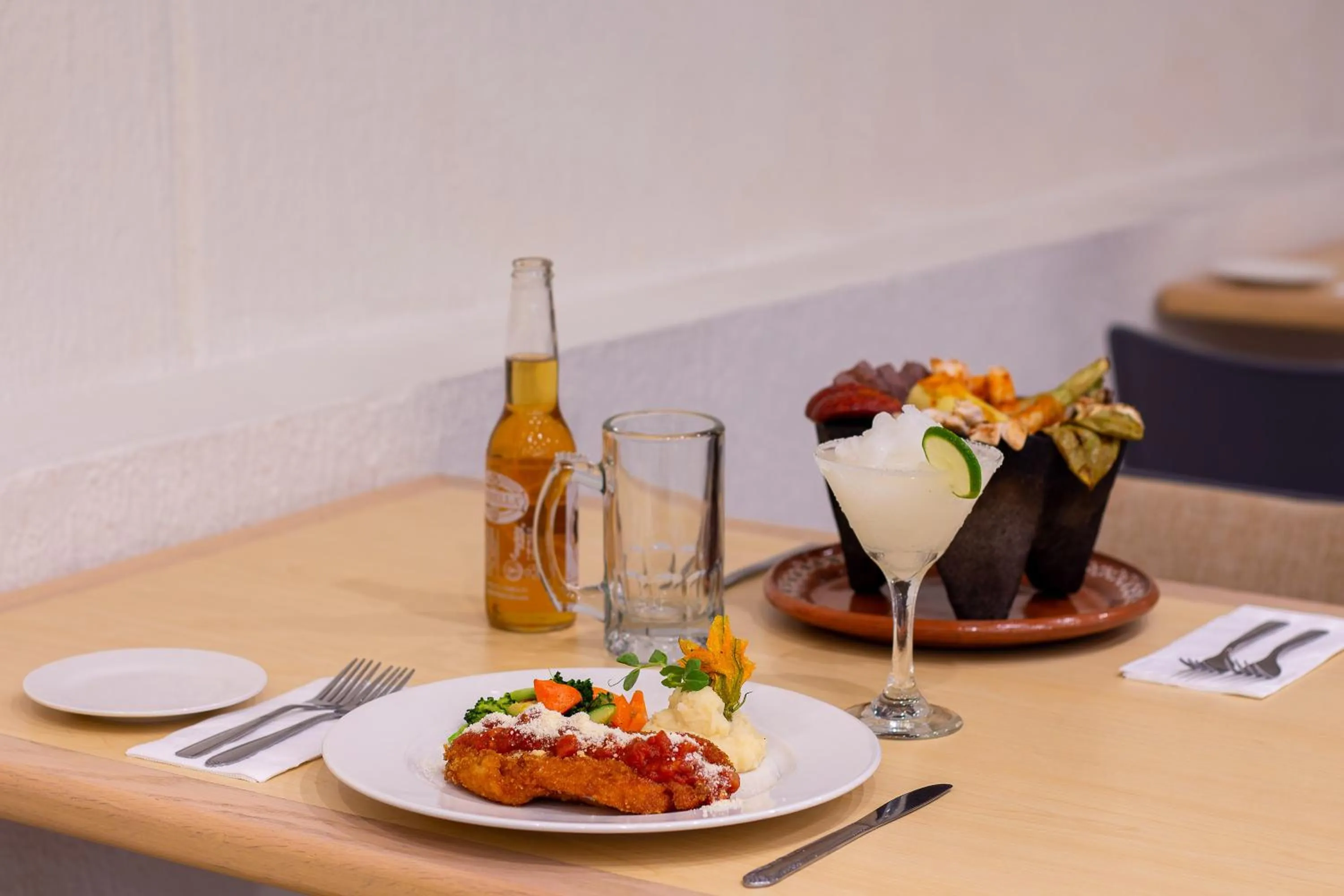 Buffet breakfast in Hotel Guadalajara Plaza Expo