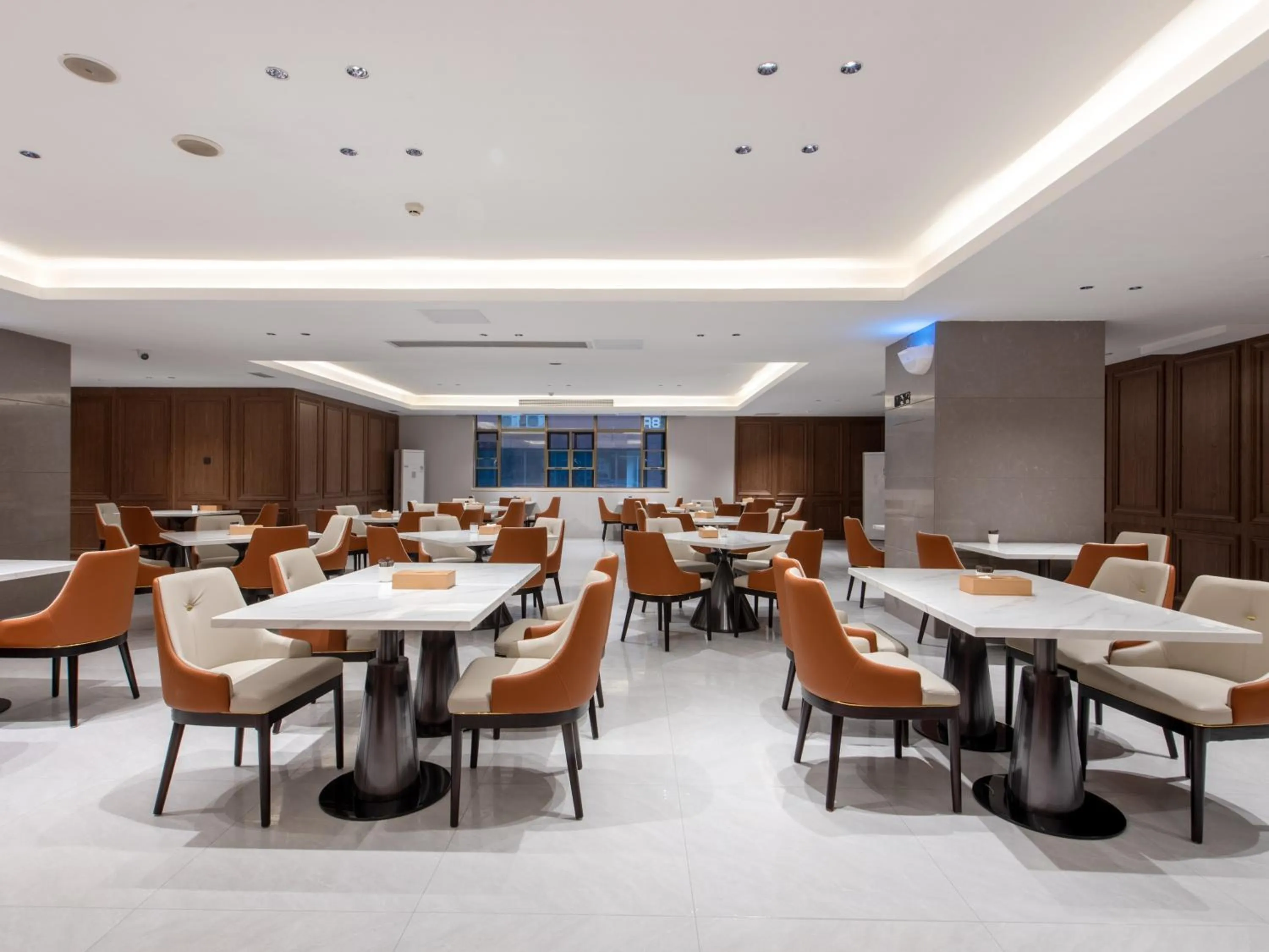 Restaurant/places to eat in Vienna International Hotel Guangzhou Baiyun International Conference Center