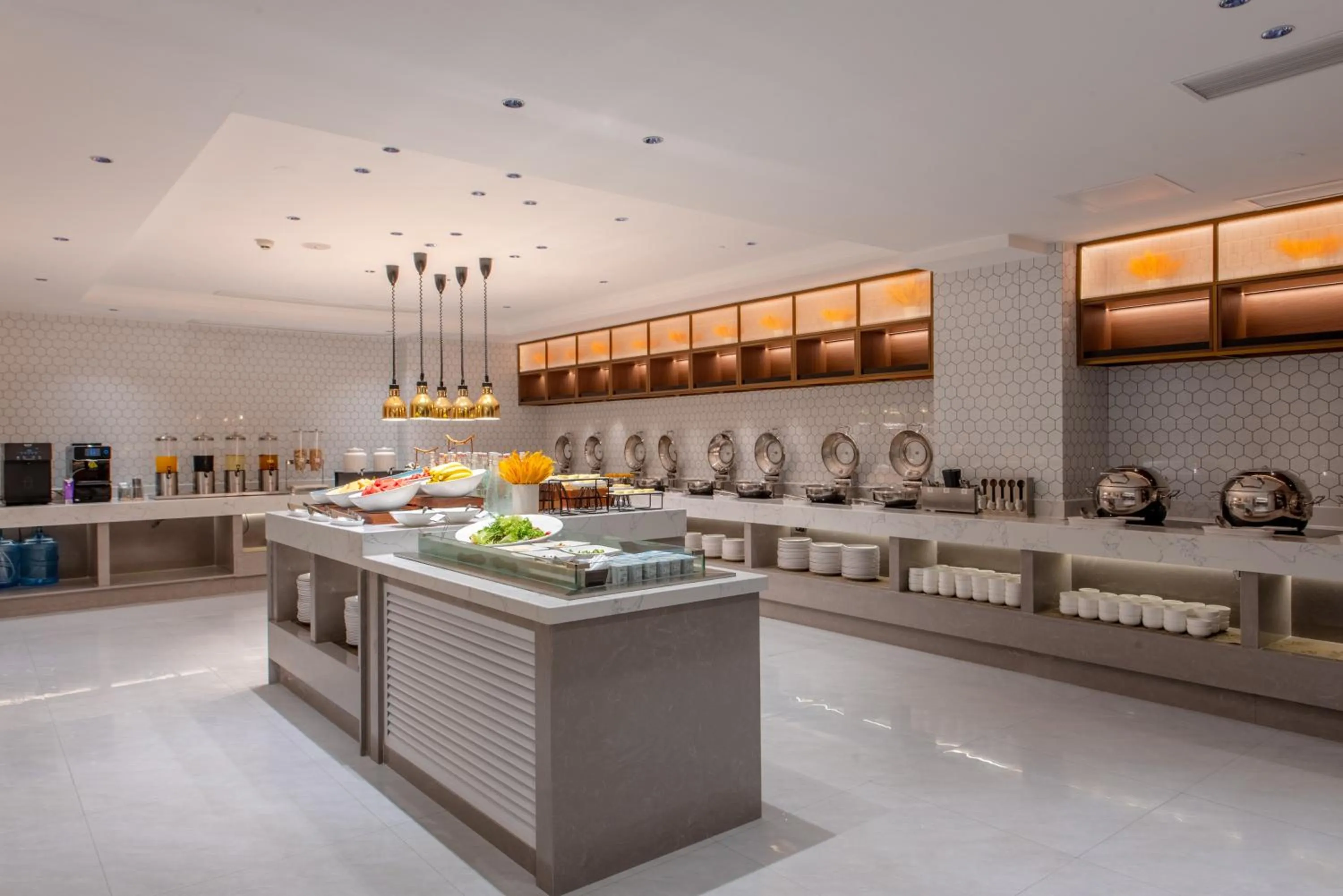 Buffet breakfast in Vienna International Hotel Guangzhou Baiyun International Conference Center