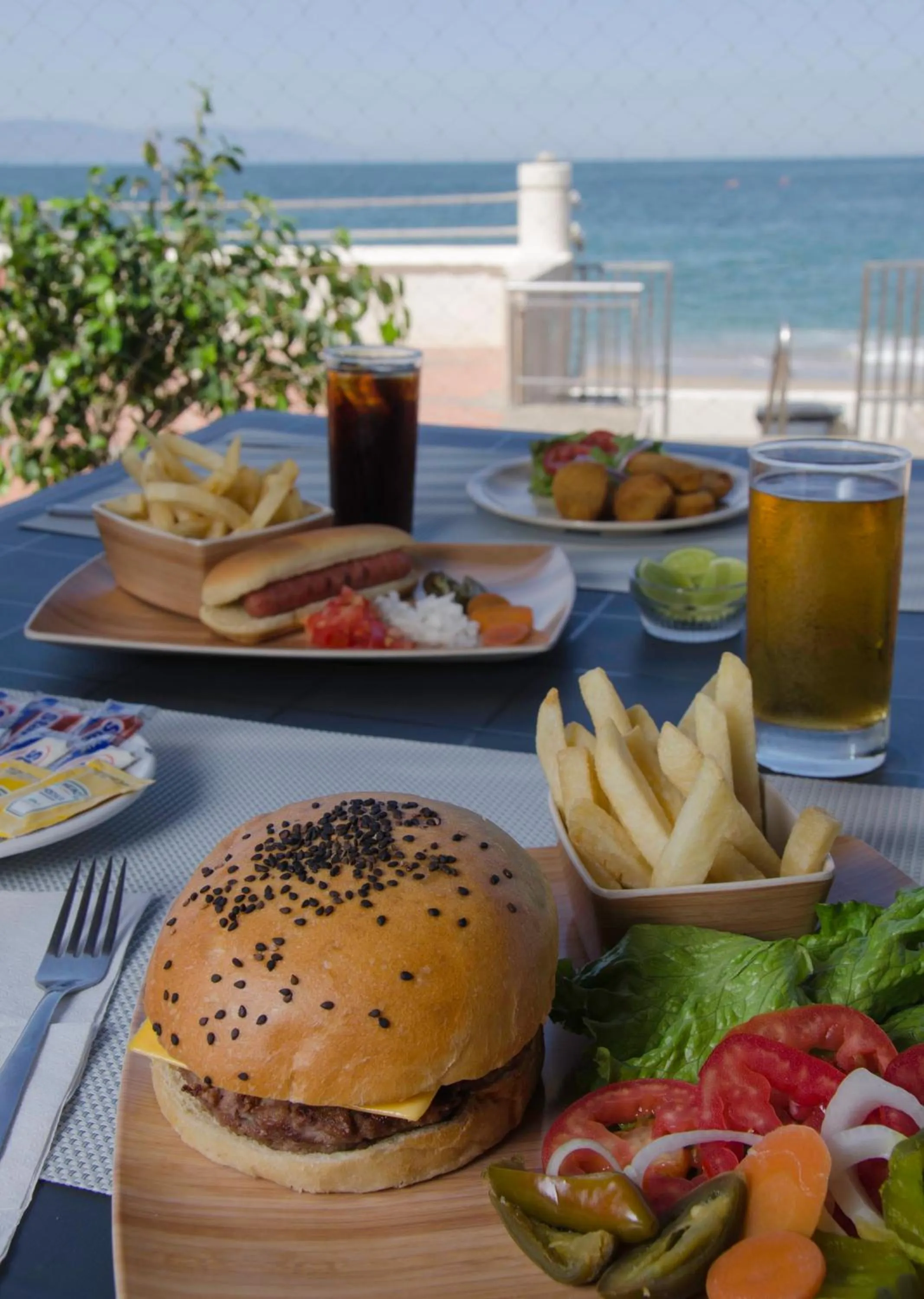 Meals in Plaza Pelicanos Grand Beach Resort All Inclusive