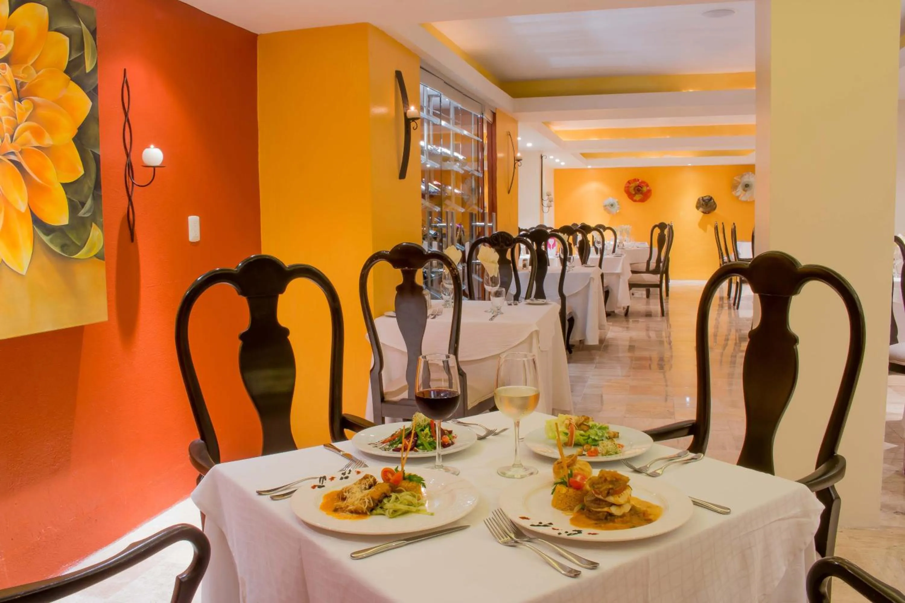 Restaurant/places to eat in Plaza Pelicanos Grand Beach Resort All Inclusive