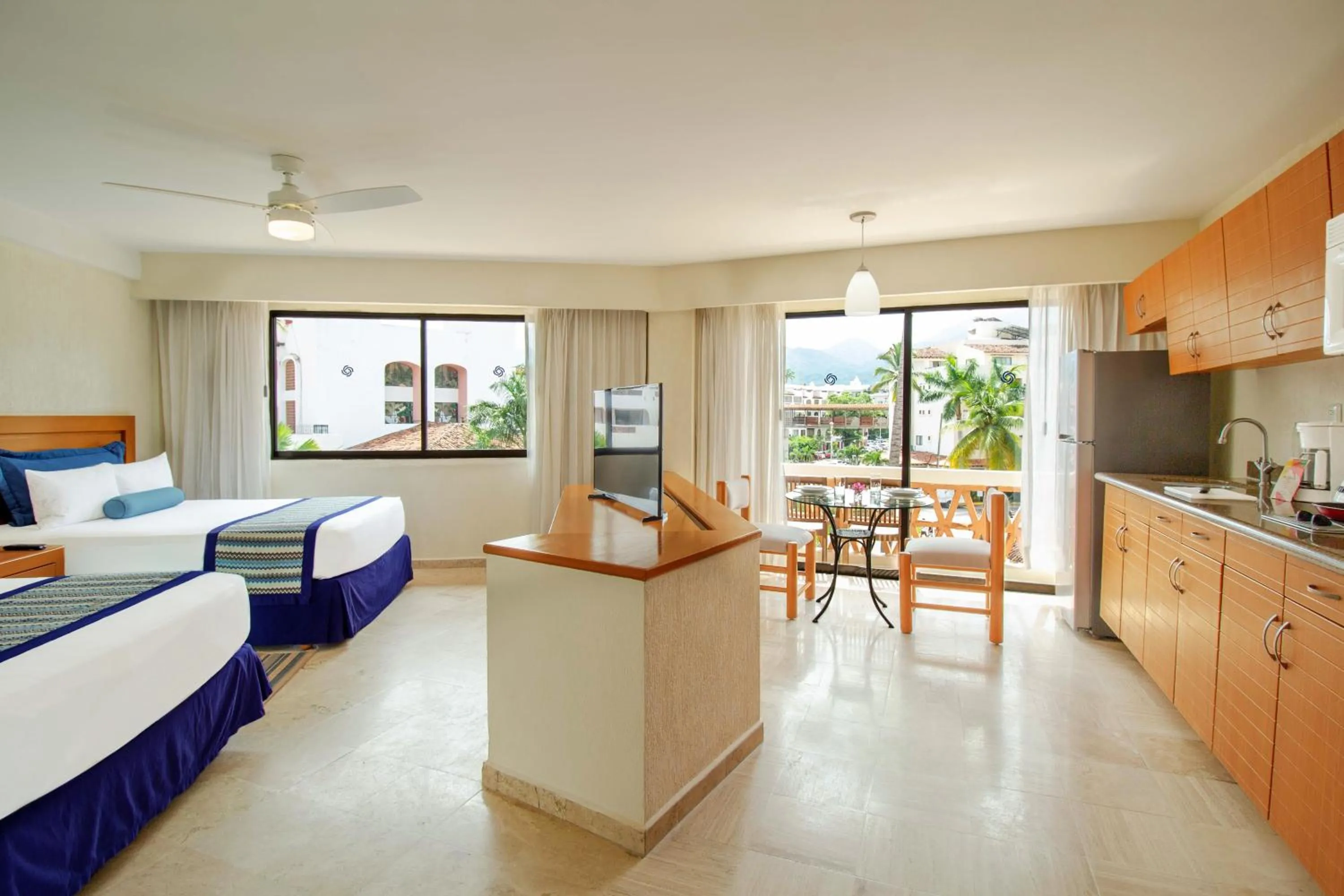 Photo of the whole room, Bed in Plaza Pelicanos Grand Beach Resort All Inclusive