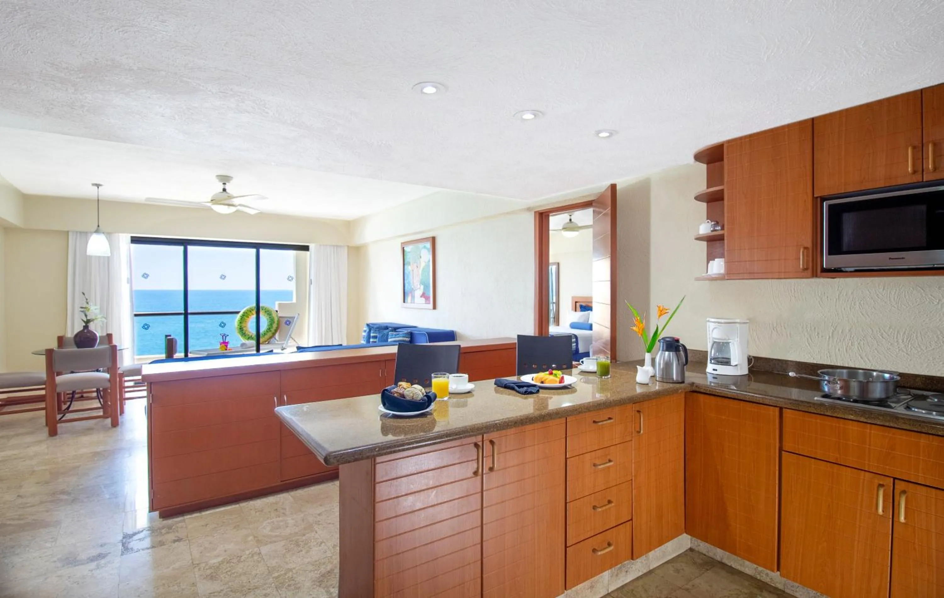 Kitchen or kitchenette in Plaza Pelicanos Grand Beach Resort All Inclusive