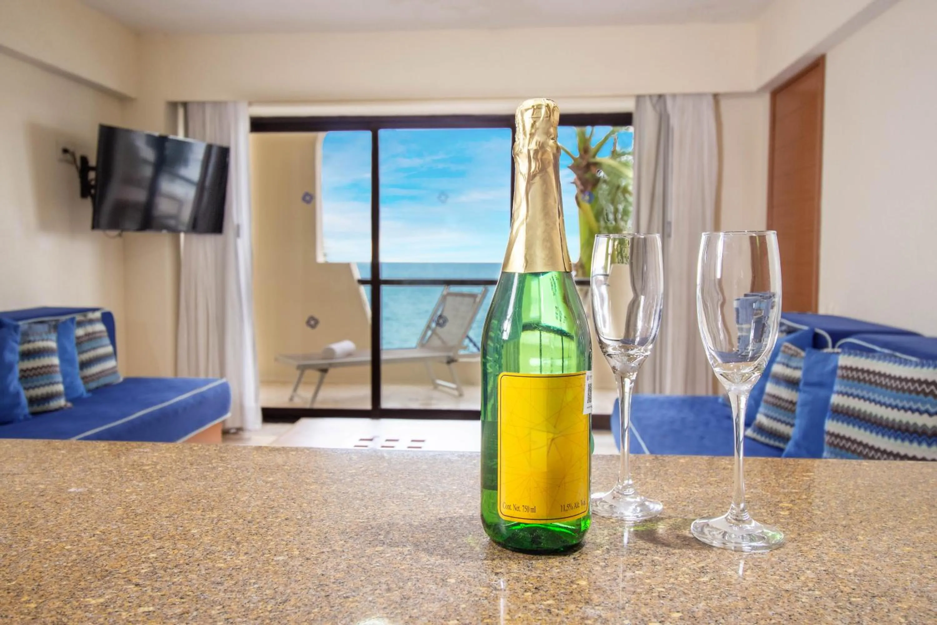 Coffee/tea facilities in Plaza Pelicanos Grand Beach Resort All Inclusive