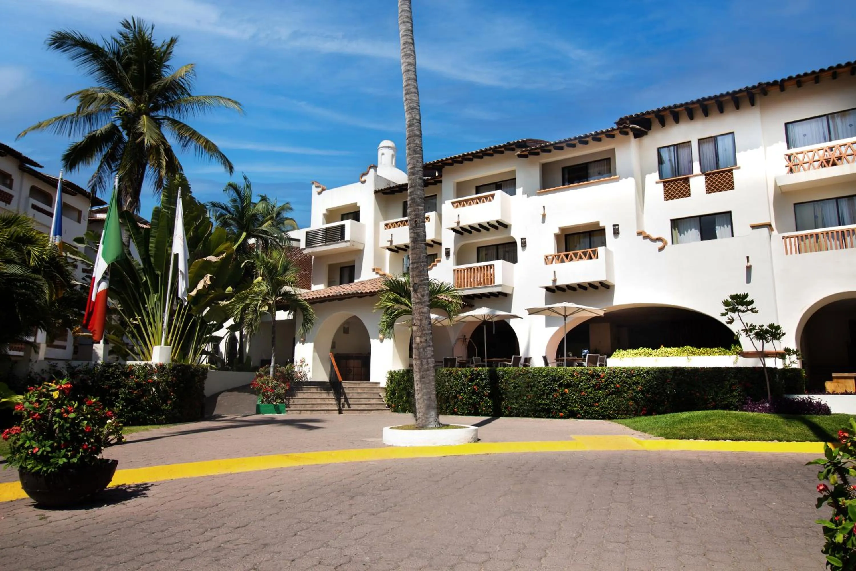 Garden view in Plaza Pelicanos Grand Beach Resort All Inclusive