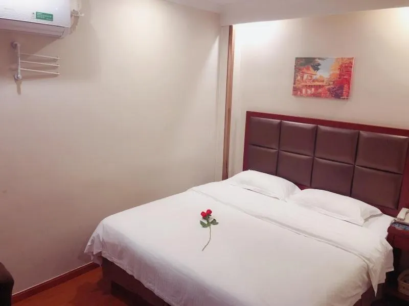 Bed in GreenTree Inn Anhui Maanshan West Hunan Road Jinying Express Hotel