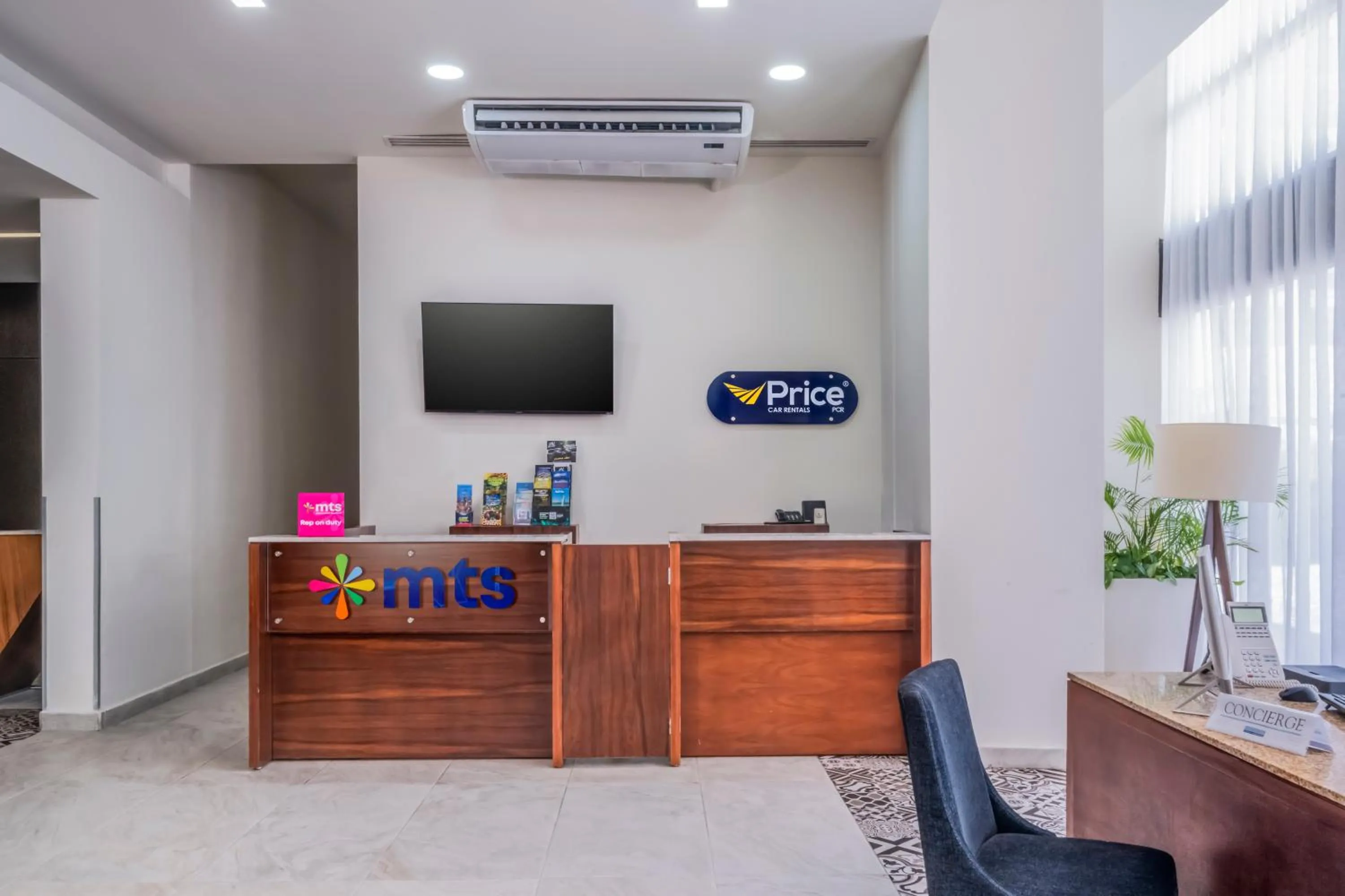 Lobby or reception in Krystal Urban Cancun & Beach Club