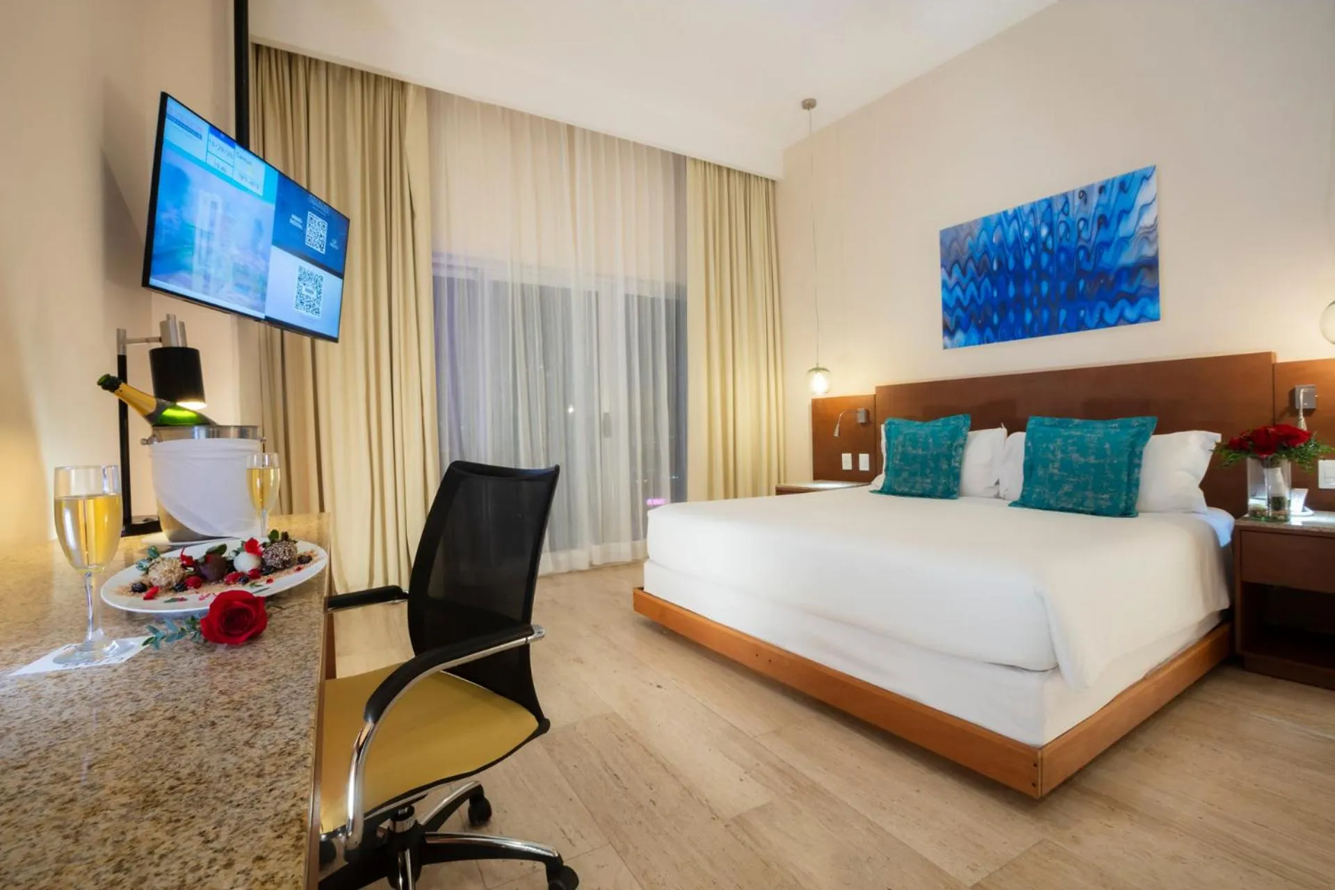 Photo of the whole room, Bed in Krystal Urban Cancun & Beach Club