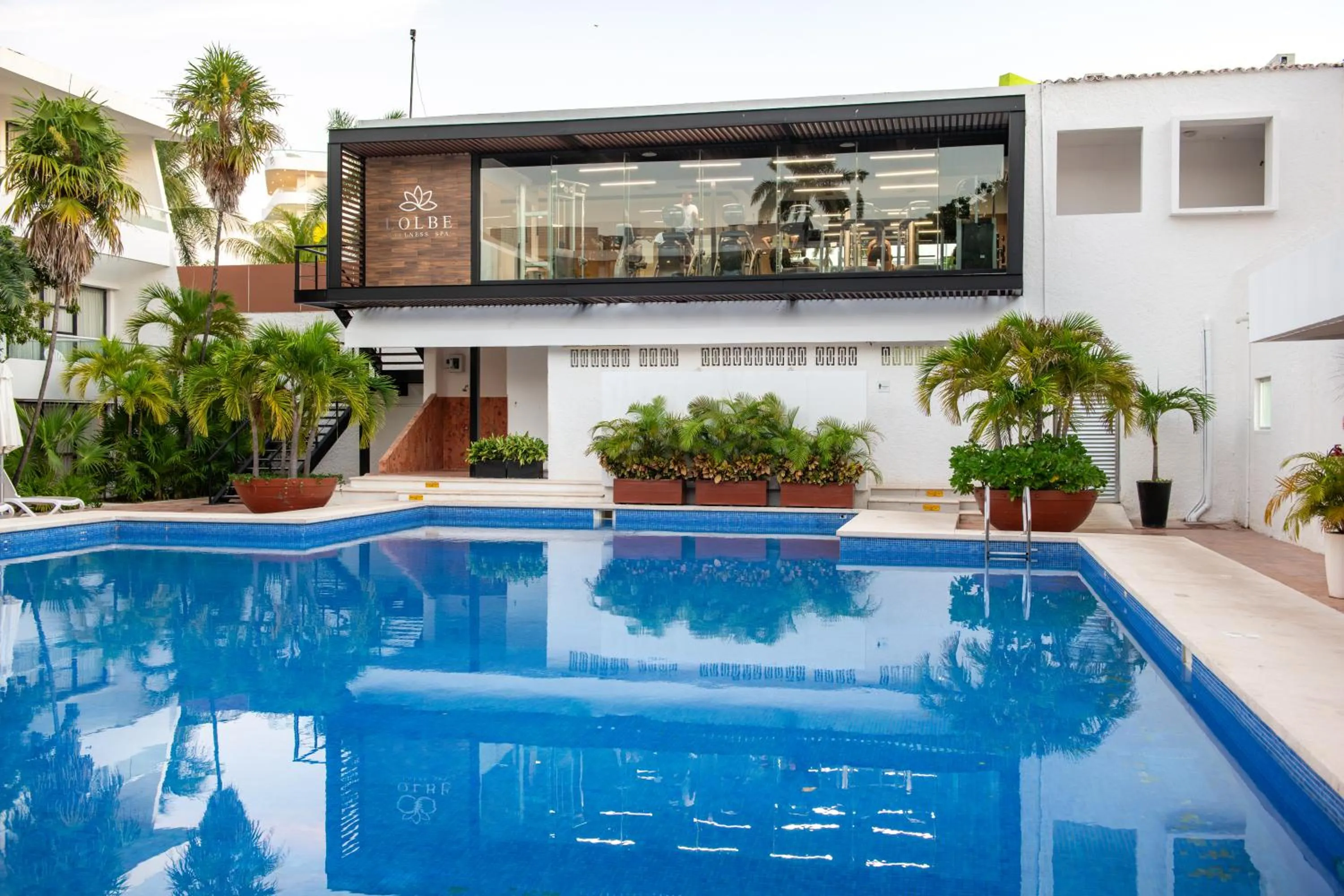 Swimming pool in Cancun Bay All Inclusive Hotel
