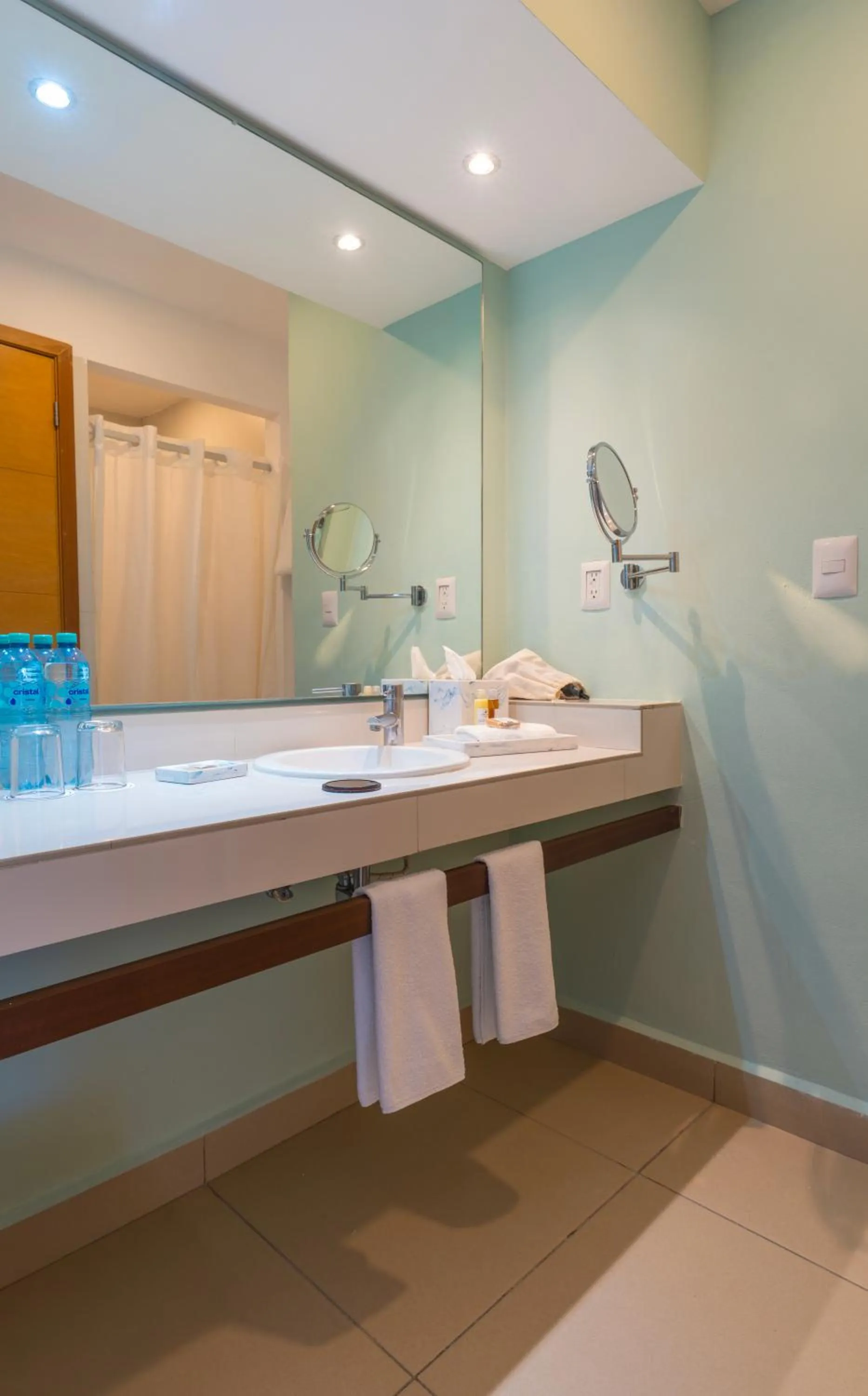 Bathroom in Cancun Bay All Inclusive Hotel